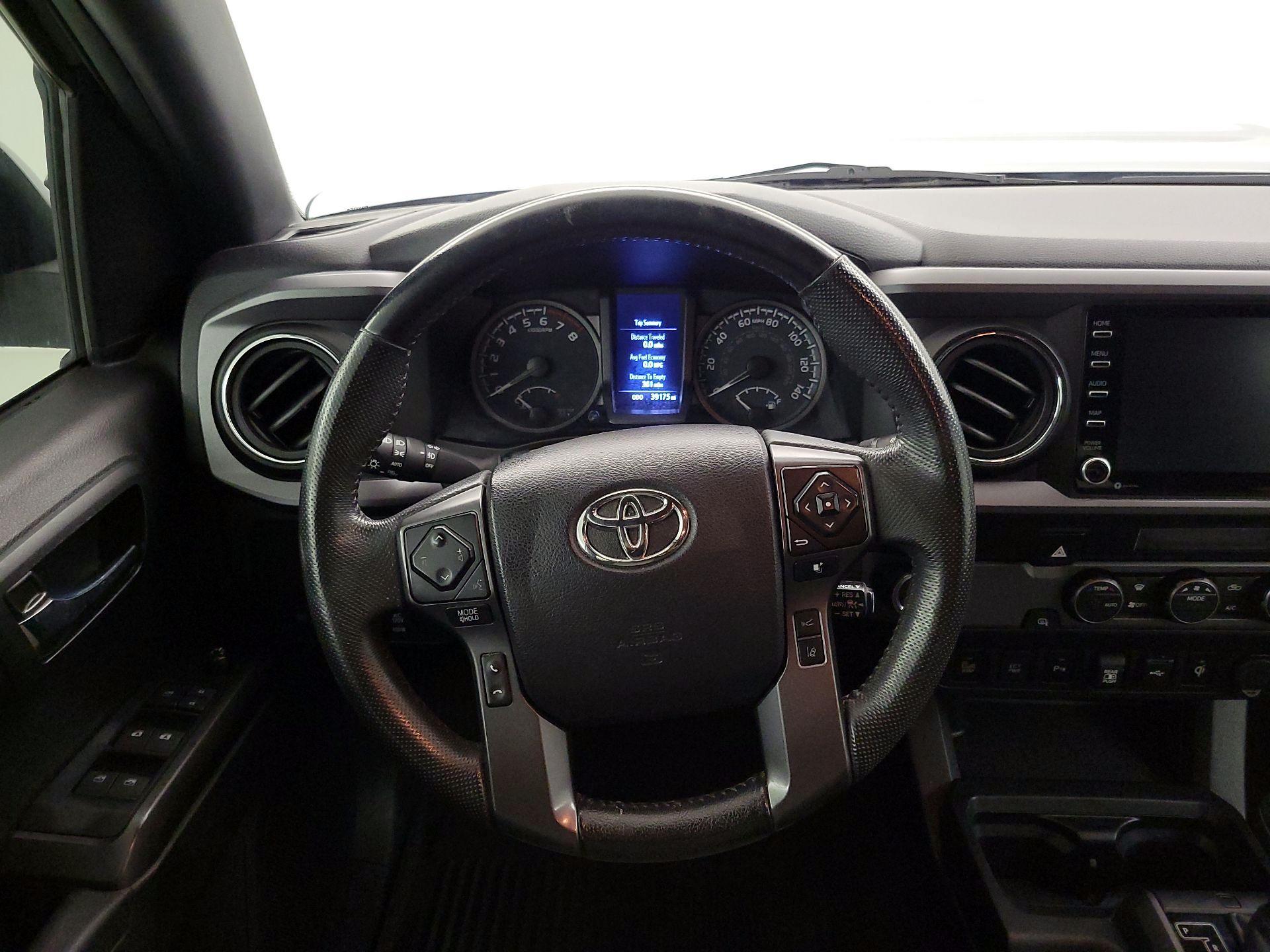 Thumbnail: 2021 Toyota Tacoma - 10