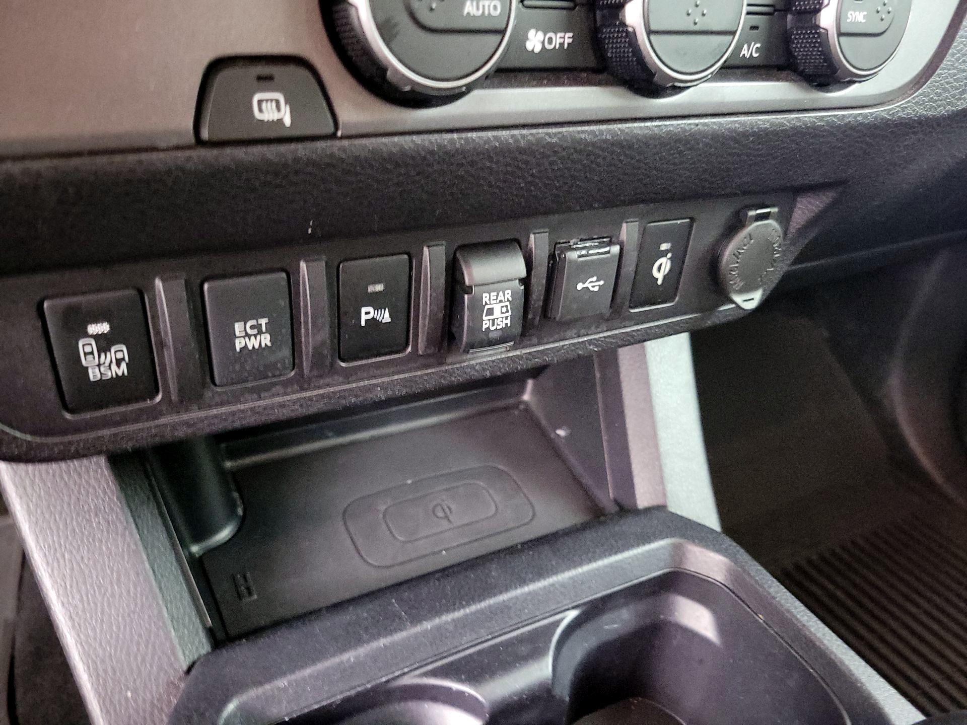 Thumbnail: 2021 Toyota Tacoma - 18