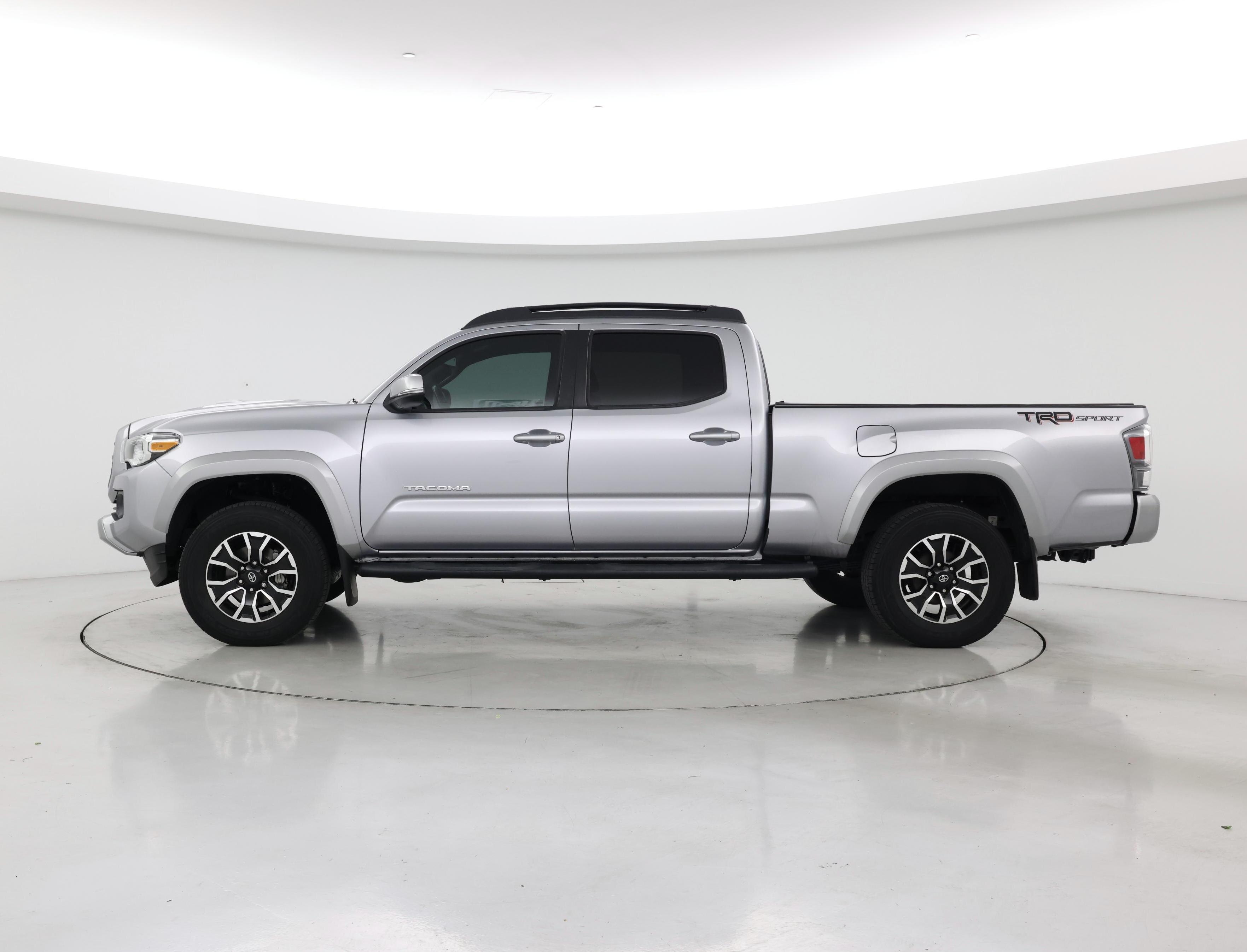 Thumbnail: 2021 Toyota Tacoma - 3