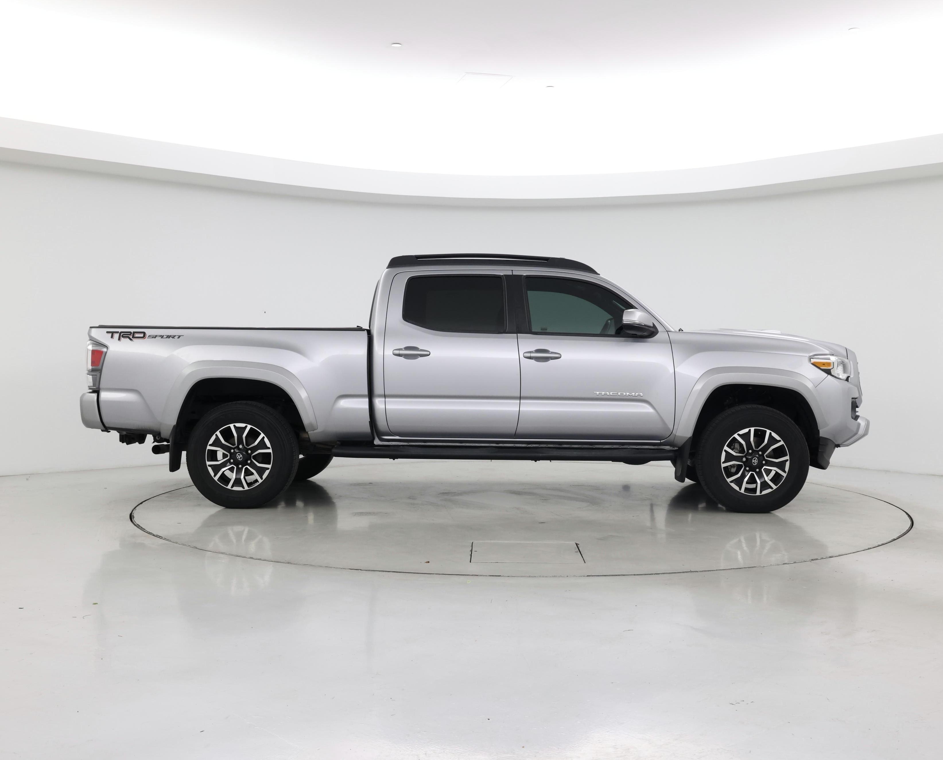 Thumbnail: 2021 Toyota Tacoma - 7