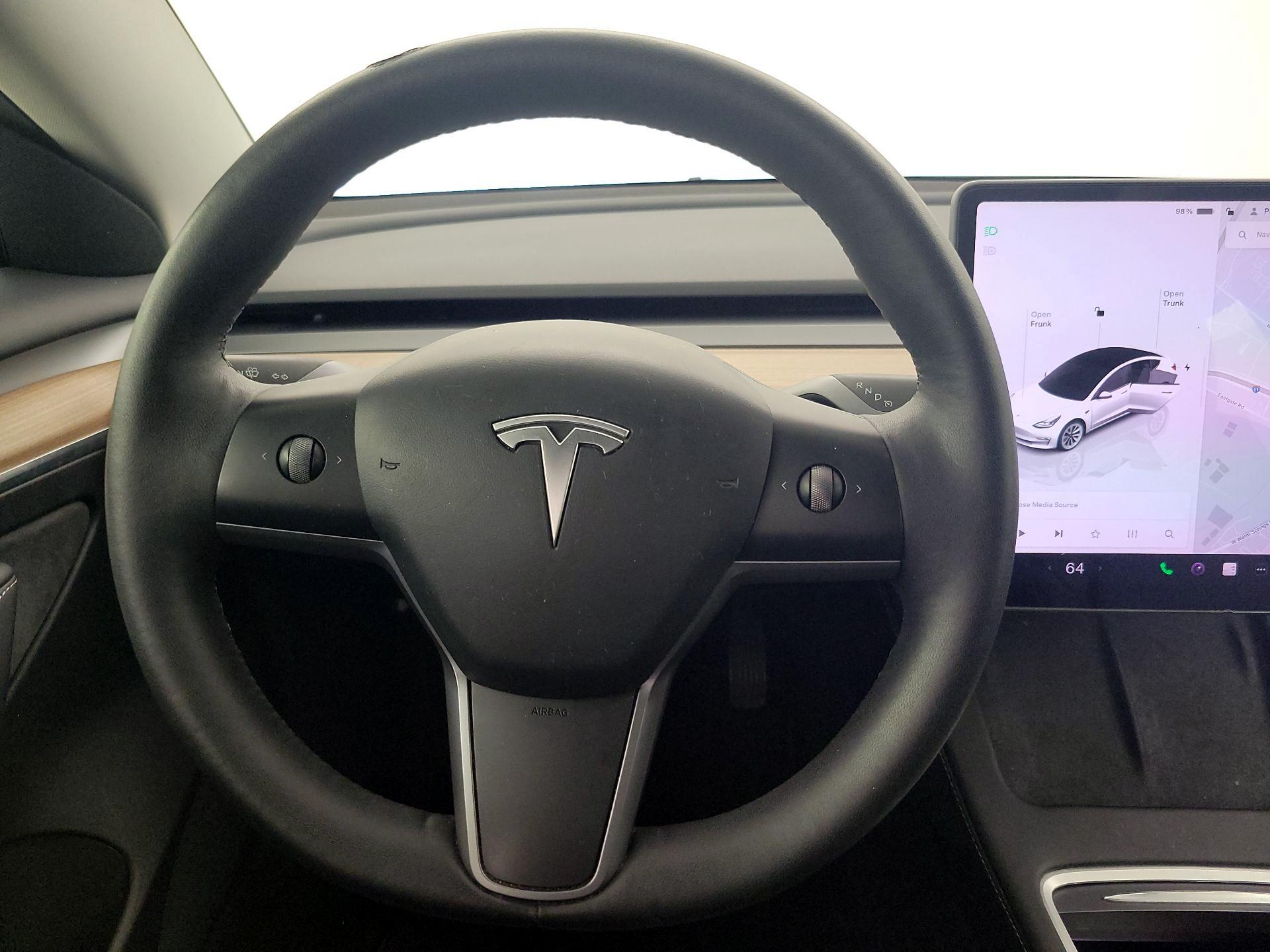 Thumbnail: 2023 Tesla Model 3 - 10