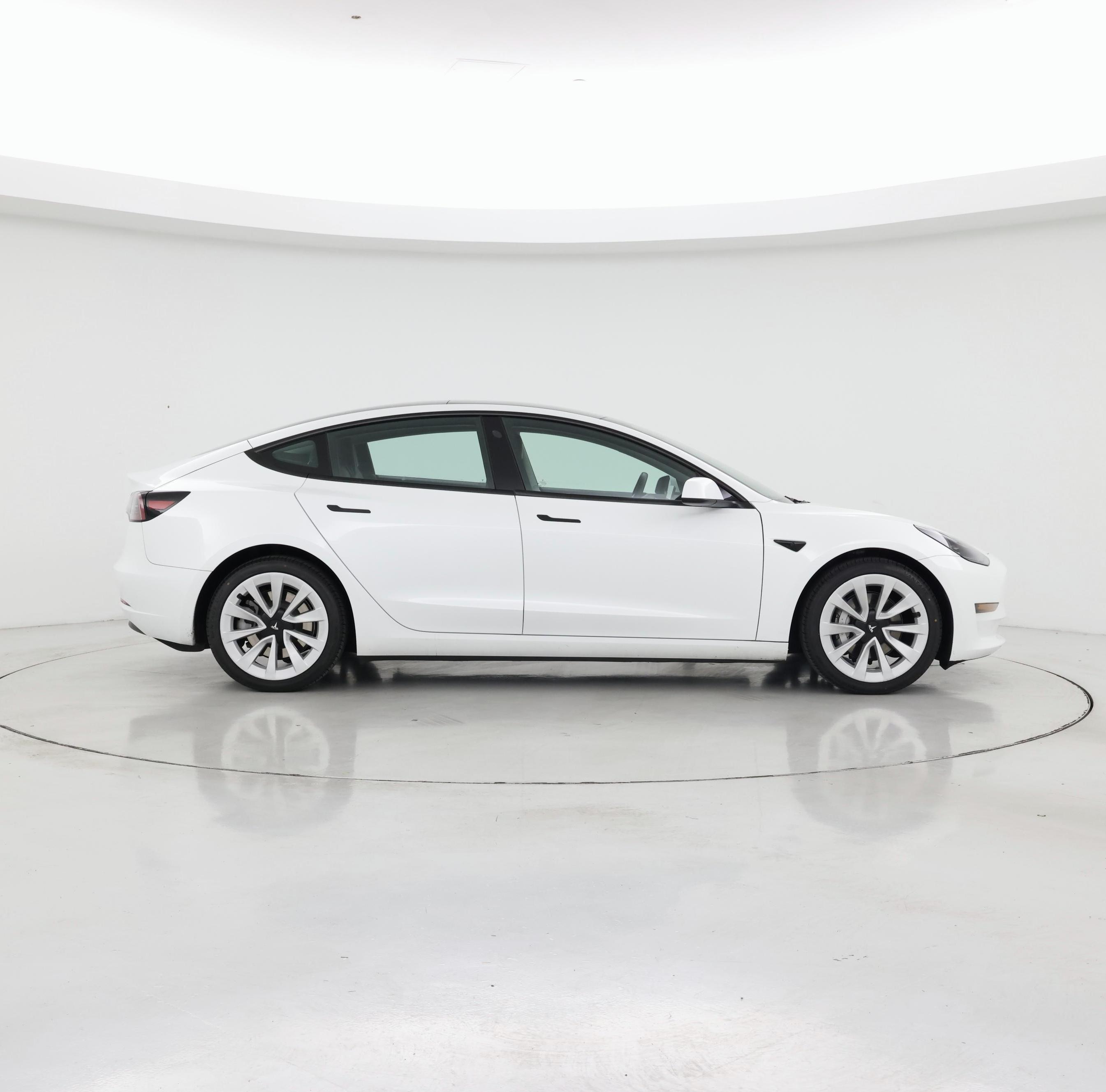 Thumbnail: 2023 Tesla Model 3 - 7