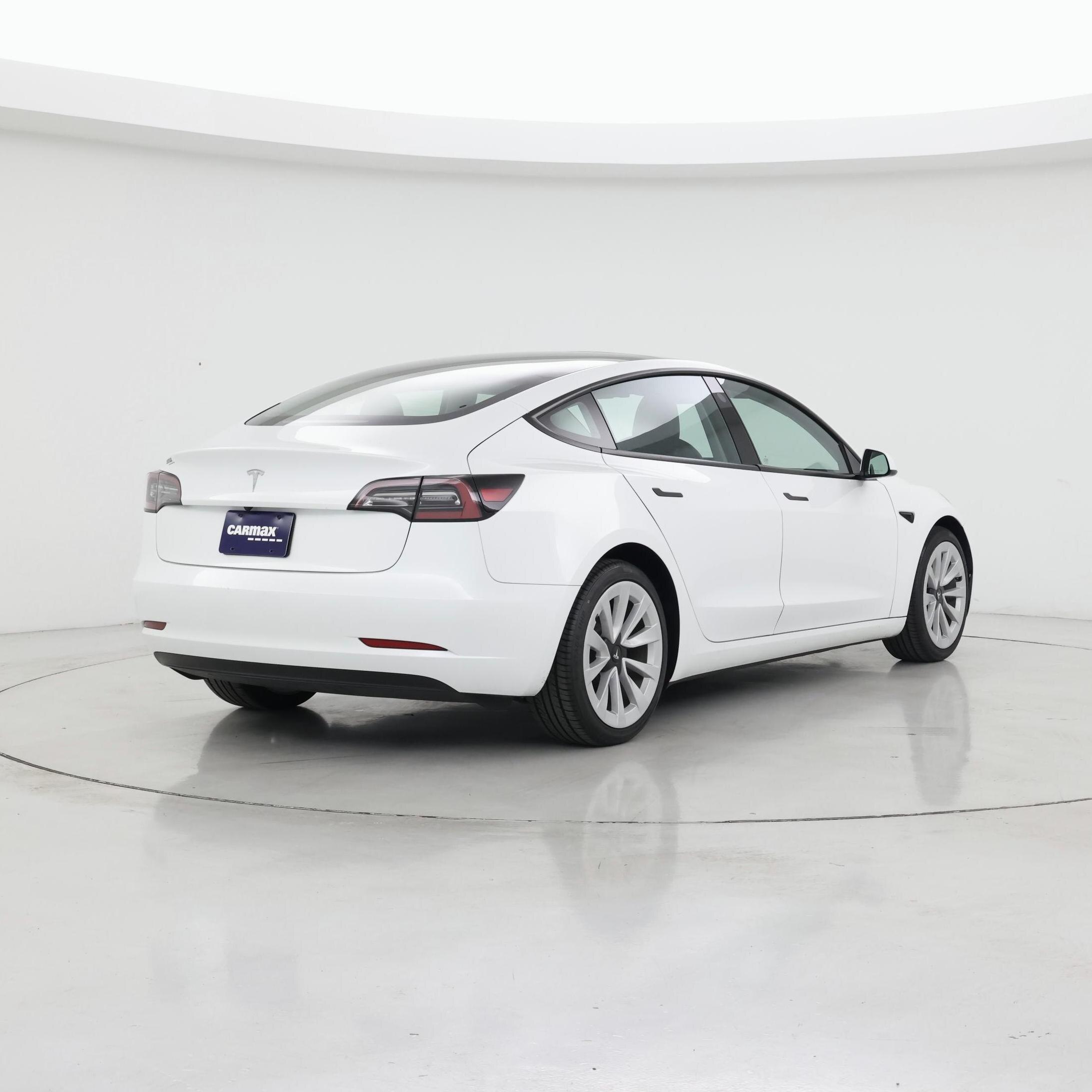 Thumbnail: 2023 Tesla Model 3 - 8
