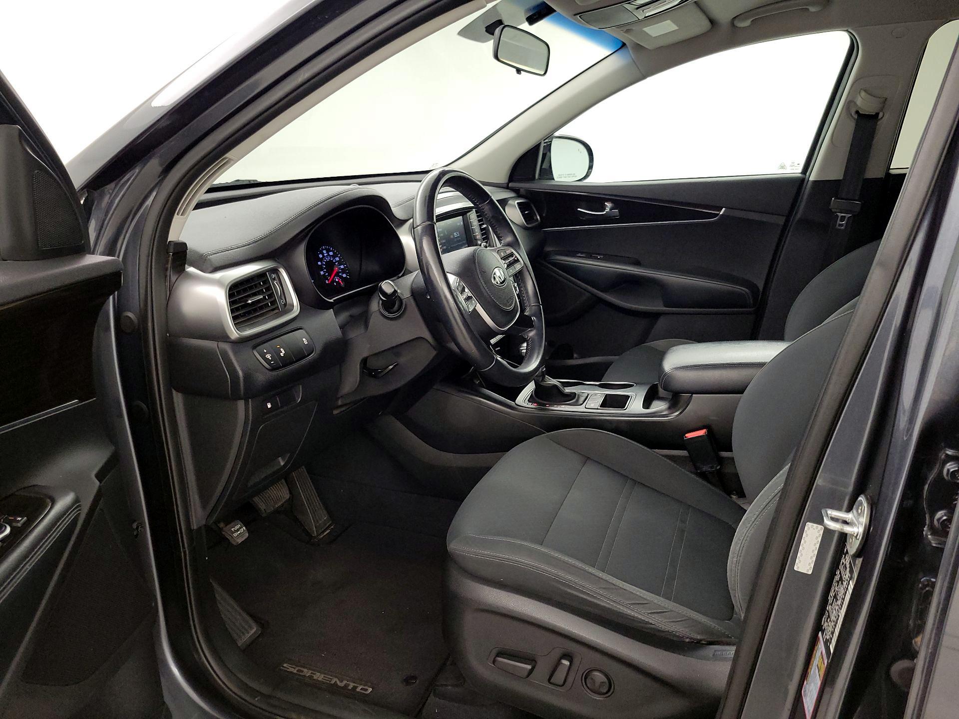 Thumbnail: 2020 Kia Sorento - 11