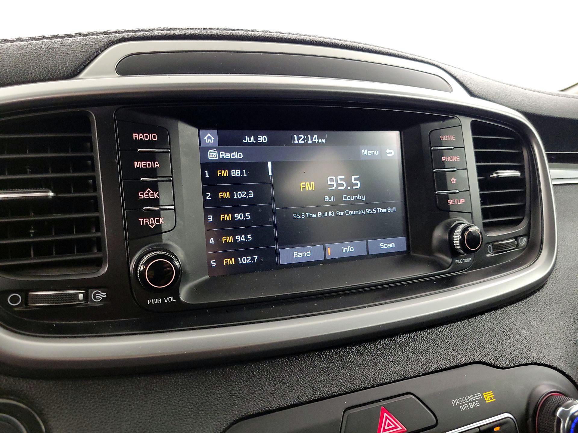 Thumbnail: 2020 Kia Sorento - 15