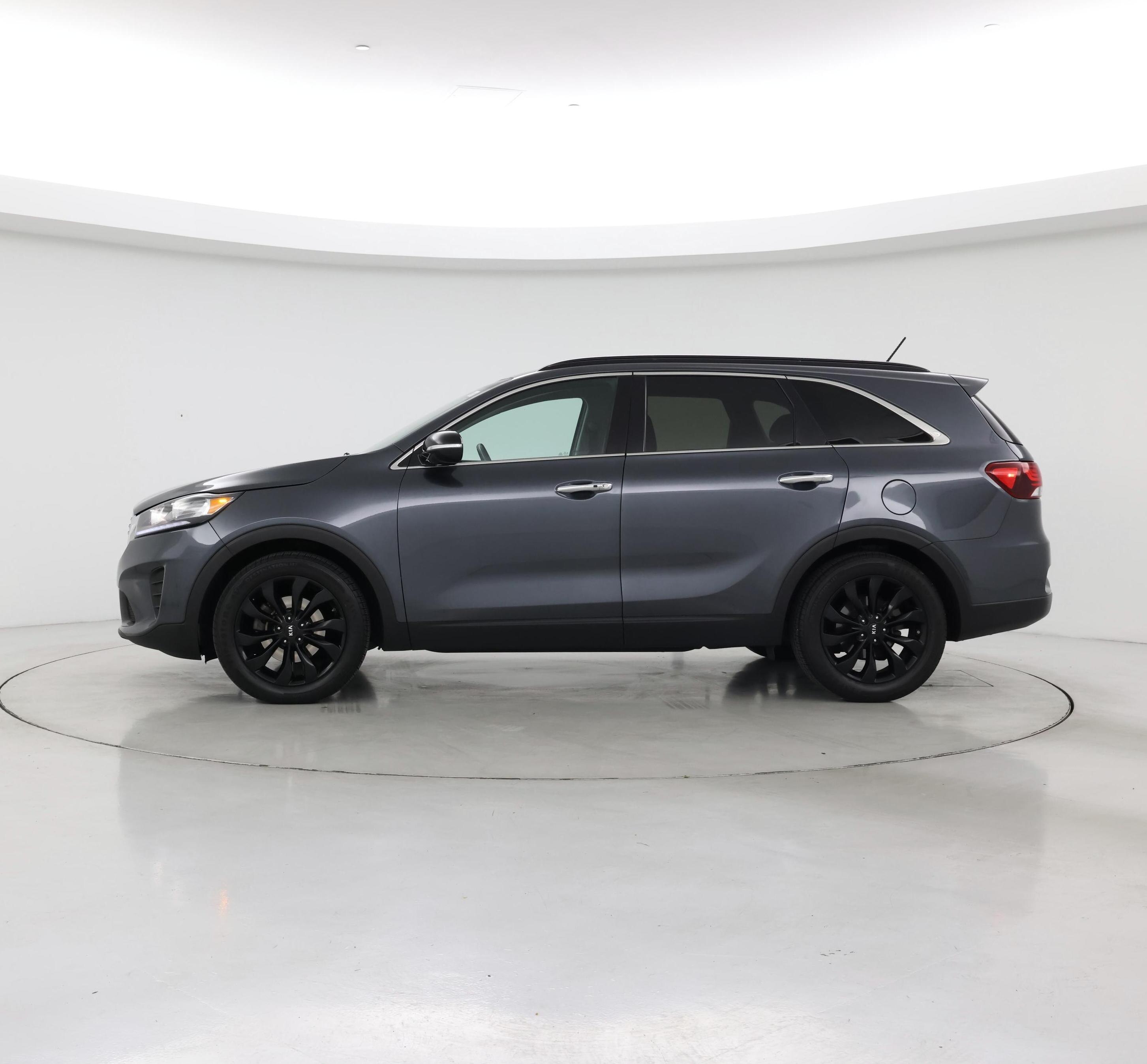 Thumbnail: 2020 Kia Sorento - 3