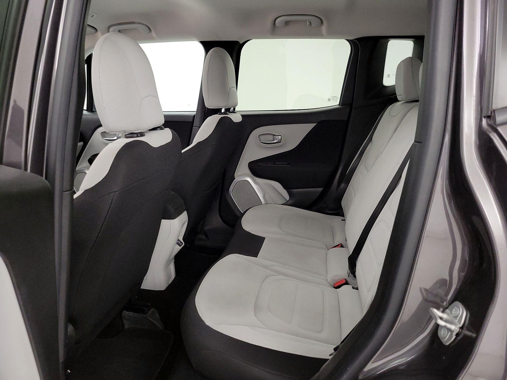 Thumbnail: 2018 Jeep Renegade - 19