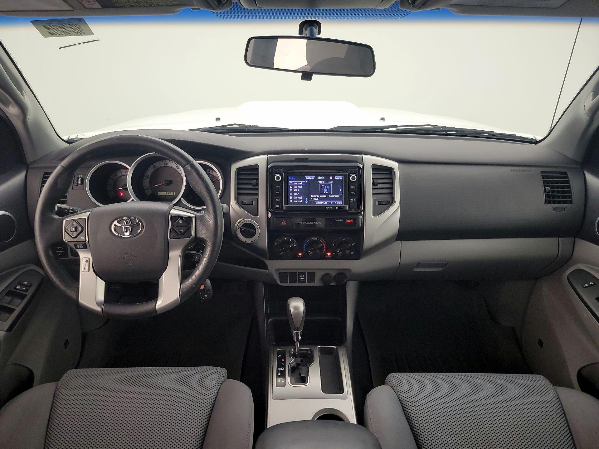 Thumbnail: 2015 Toyota Tacoma - 9