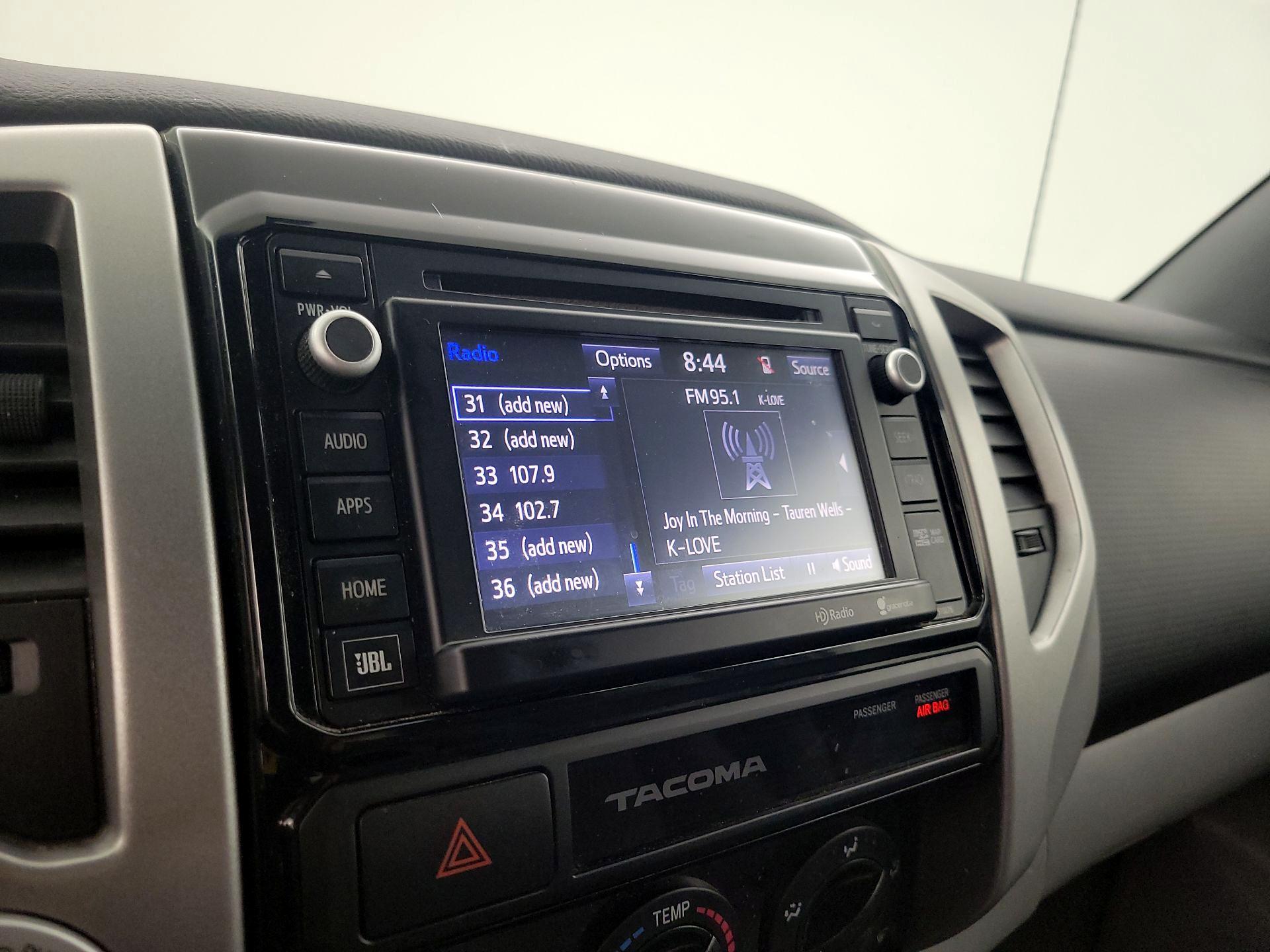 Thumbnail: 2015 Toyota Tacoma - 15