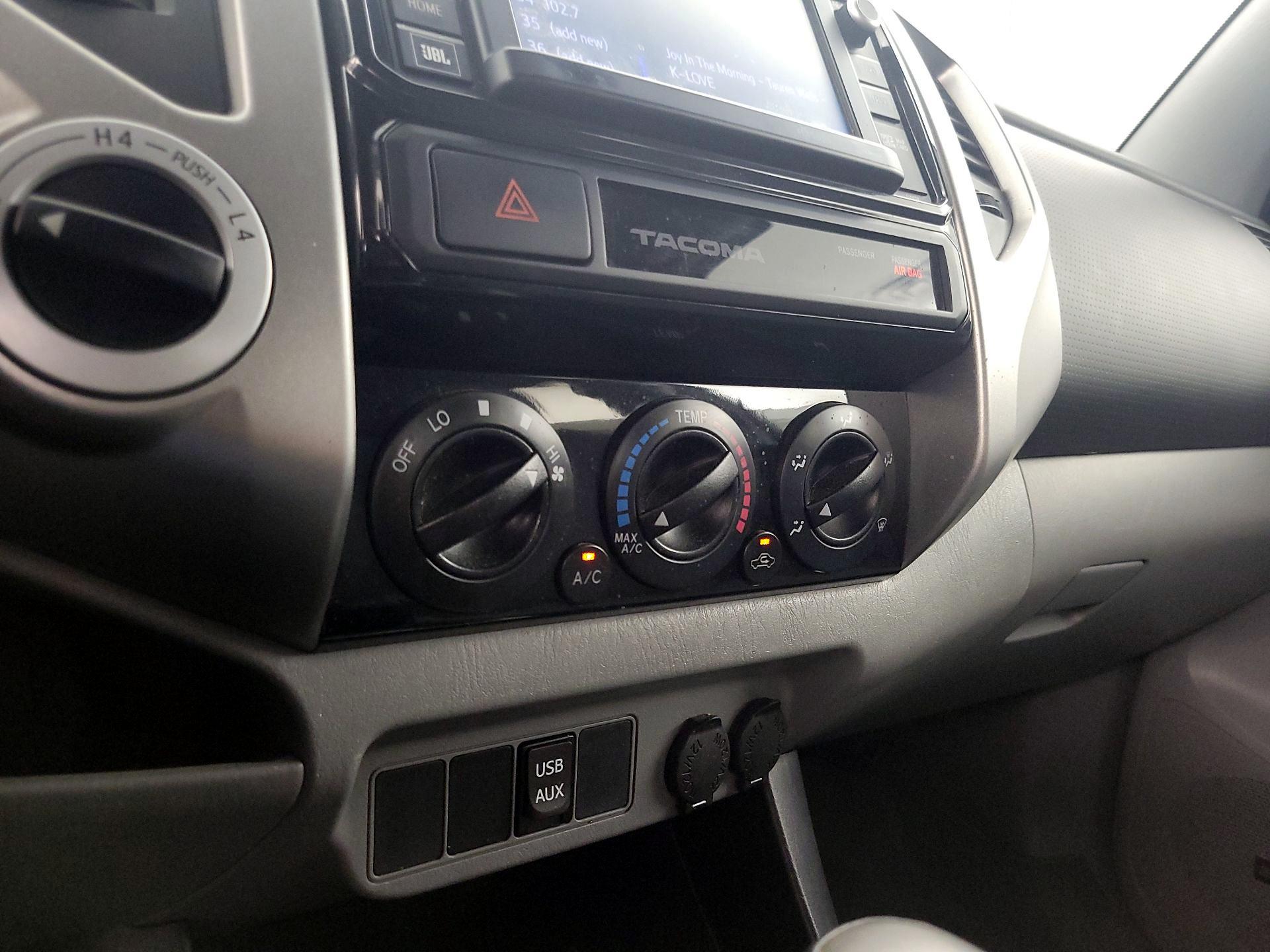 Thumbnail: 2015 Toyota Tacoma - 16