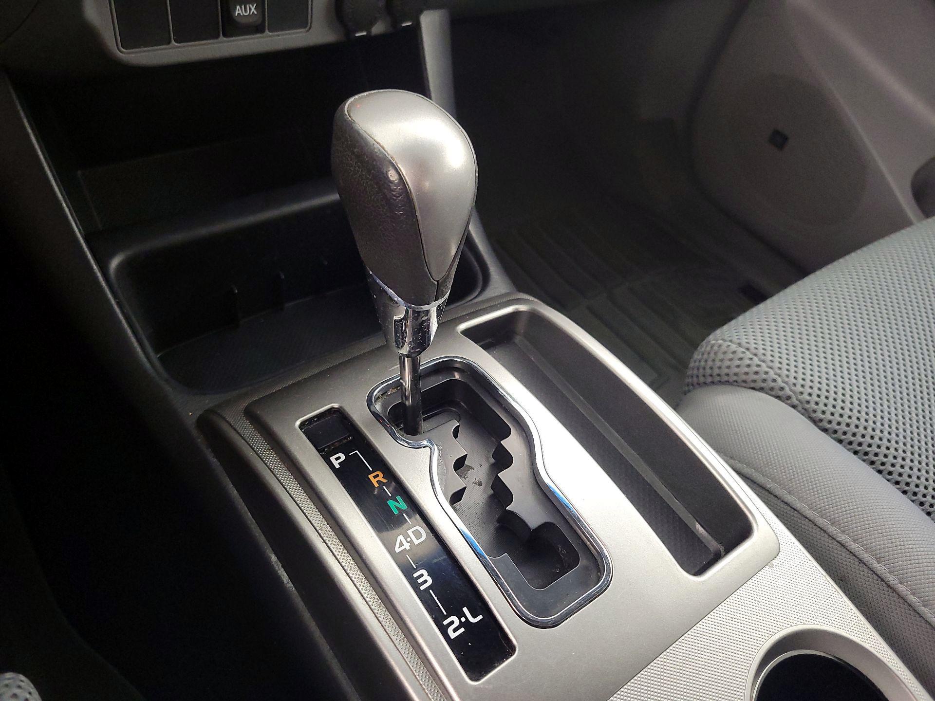 Thumbnail: 2015 Toyota Tacoma - 17