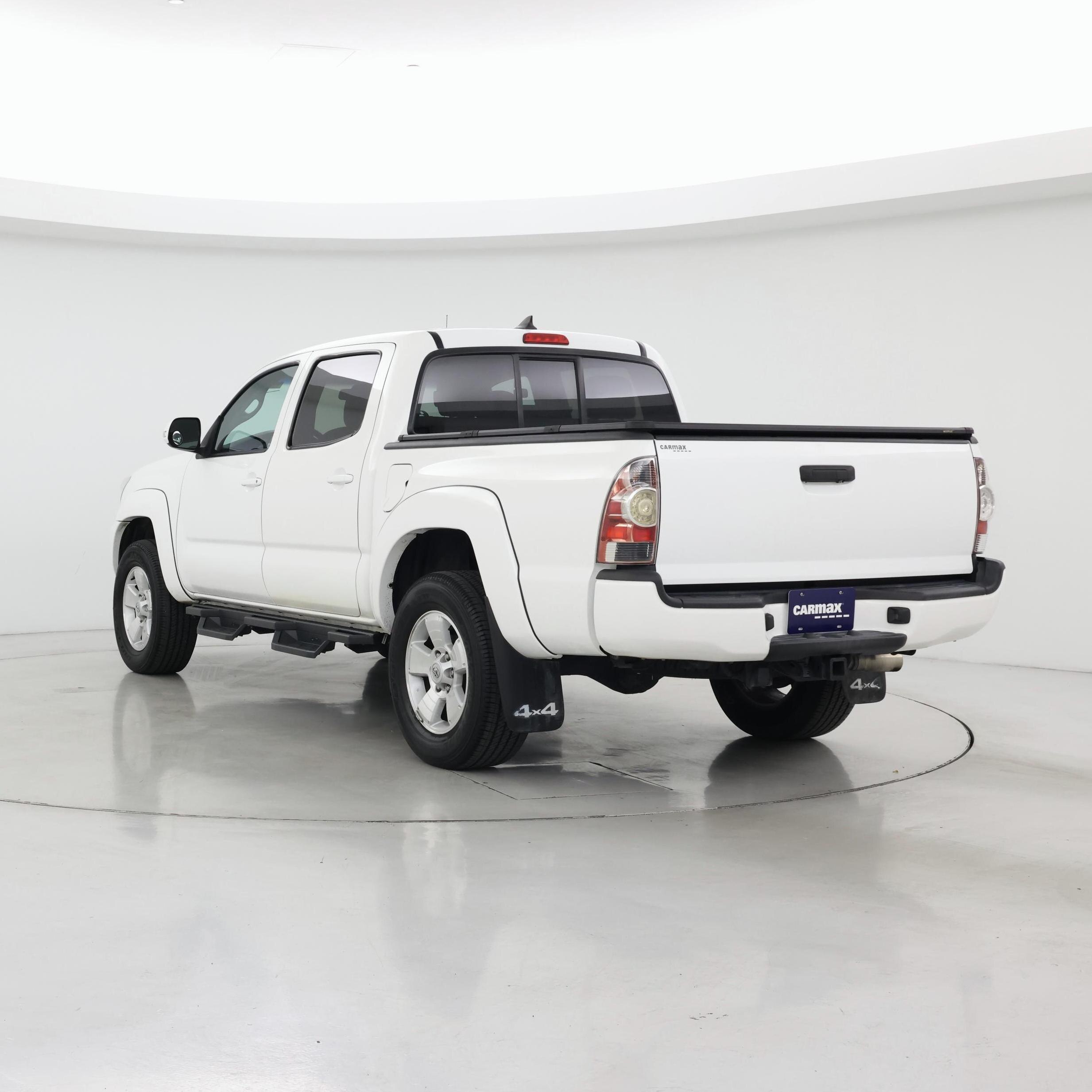 Thumbnail: 2015 Toyota Tacoma - 2