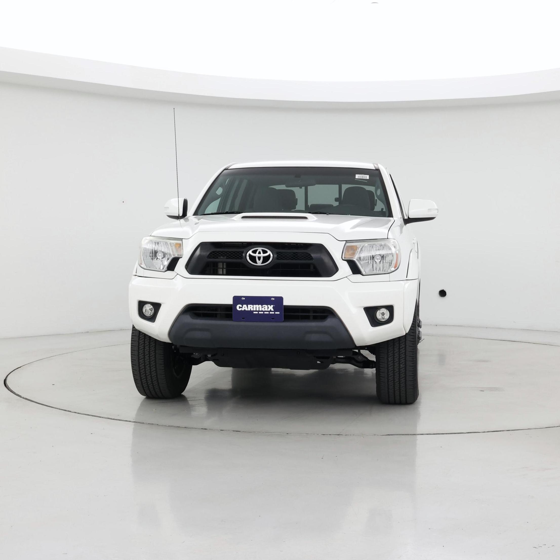 Thumbnail: 2015 Toyota Tacoma - 5