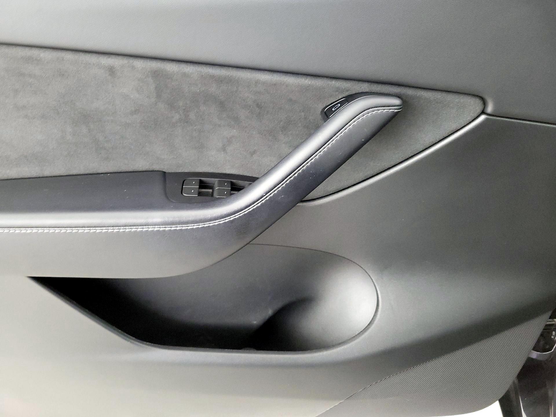 Thumbnail: 2022 Tesla Model Y - 12