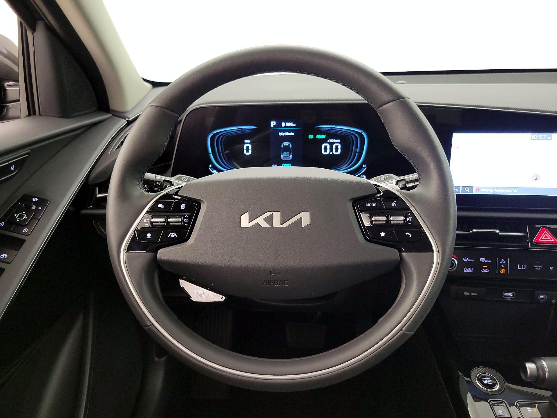 Thumbnail: 2025 Kia Niro - 10
