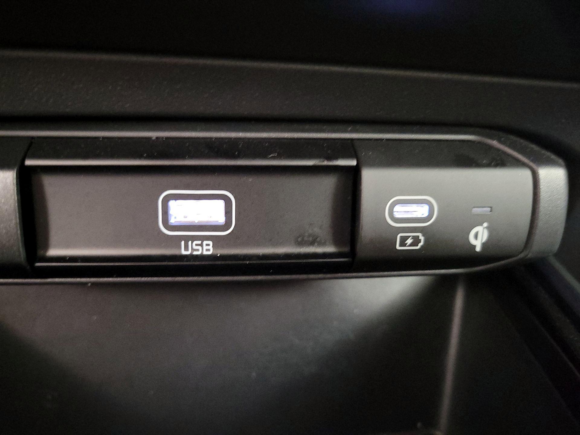 Thumbnail: 2025 Kia Niro - 19