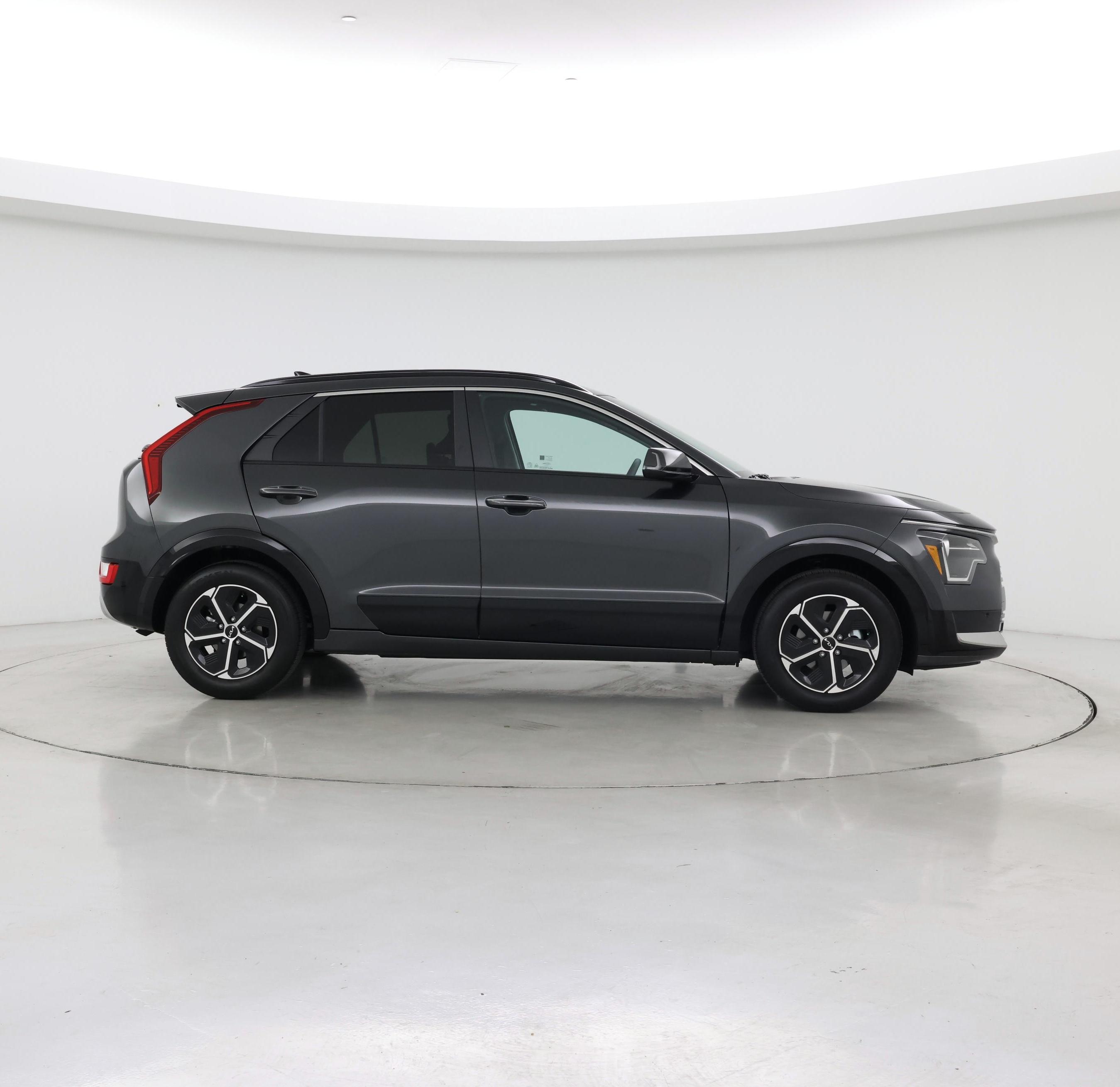 Thumbnail: 2025 Kia Niro - 7