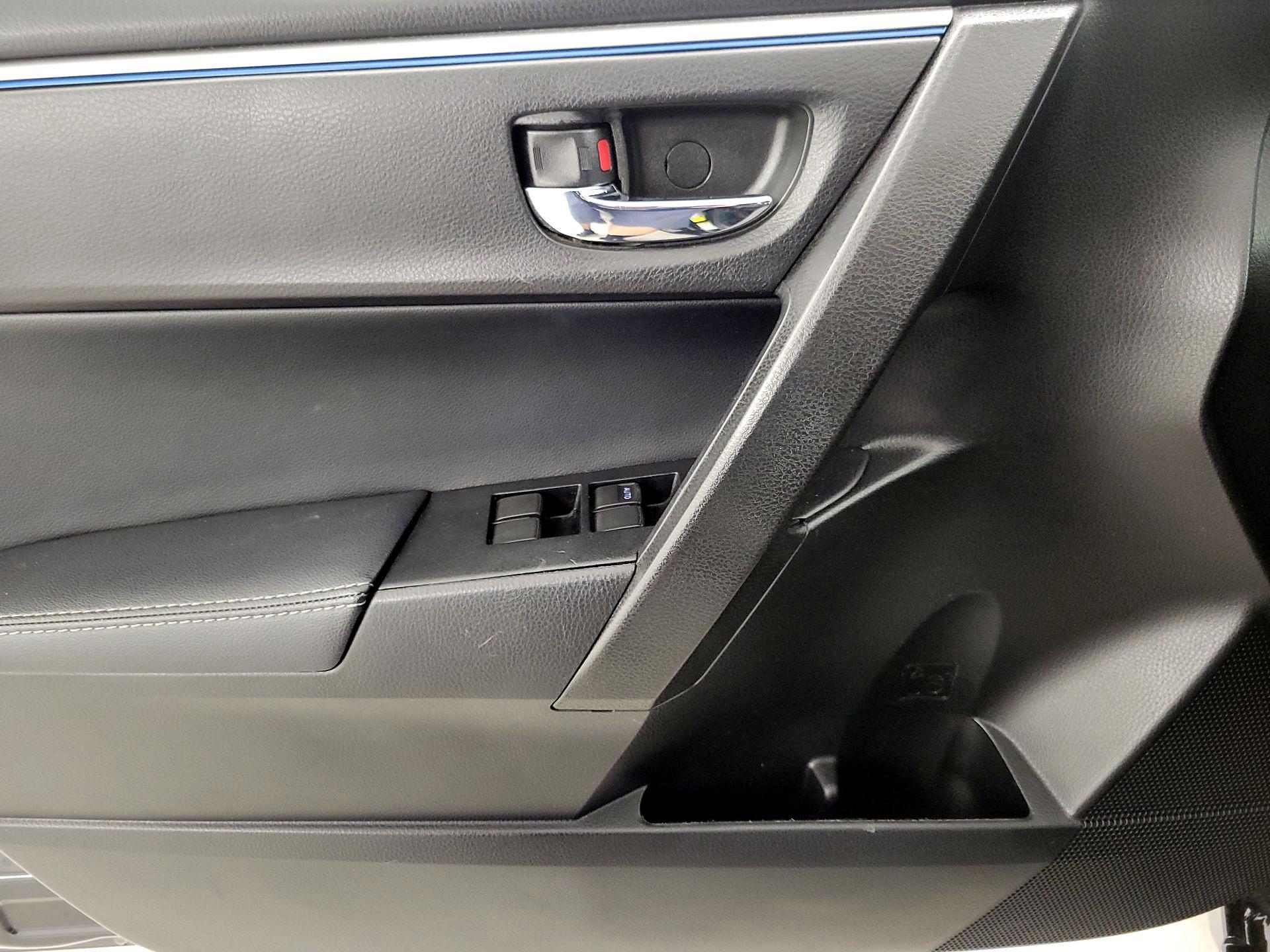 Thumbnail: 2016 Toyota Corolla - 12