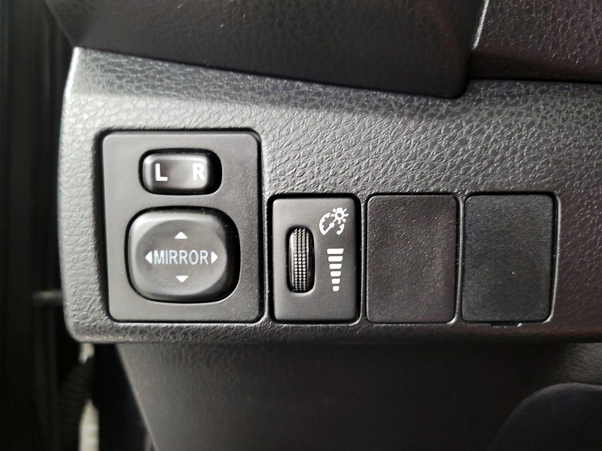Thumbnail: 2016 Toyota Corolla - 13