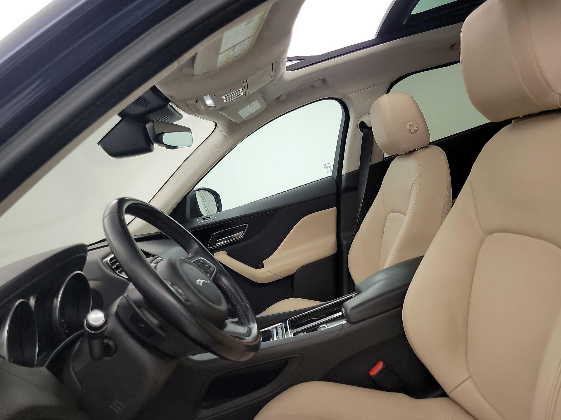 Thumbnail: 2019 Jaguar F-Pace - 11