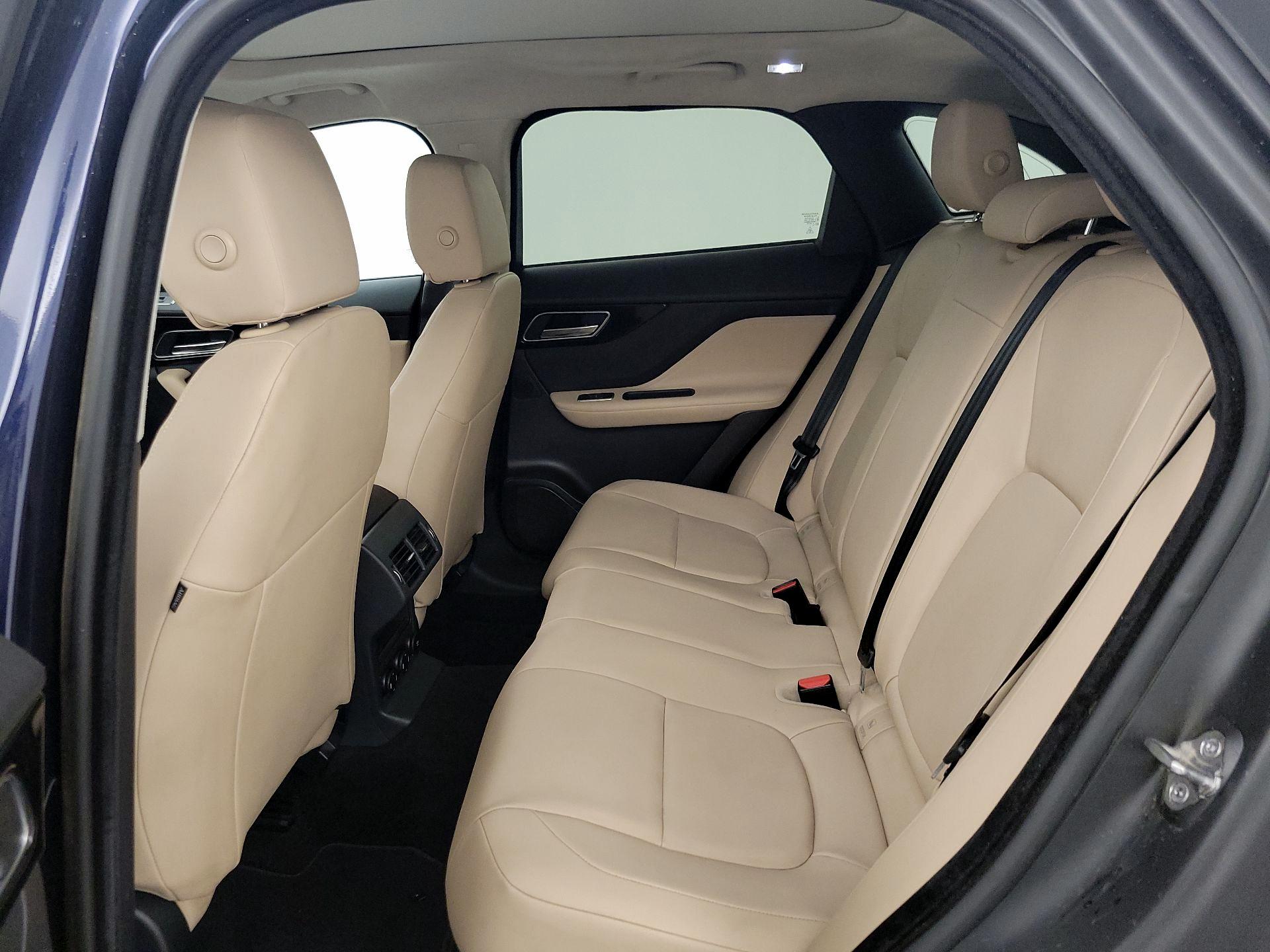 Thumbnail: 2019 Jaguar F-Pace - 20