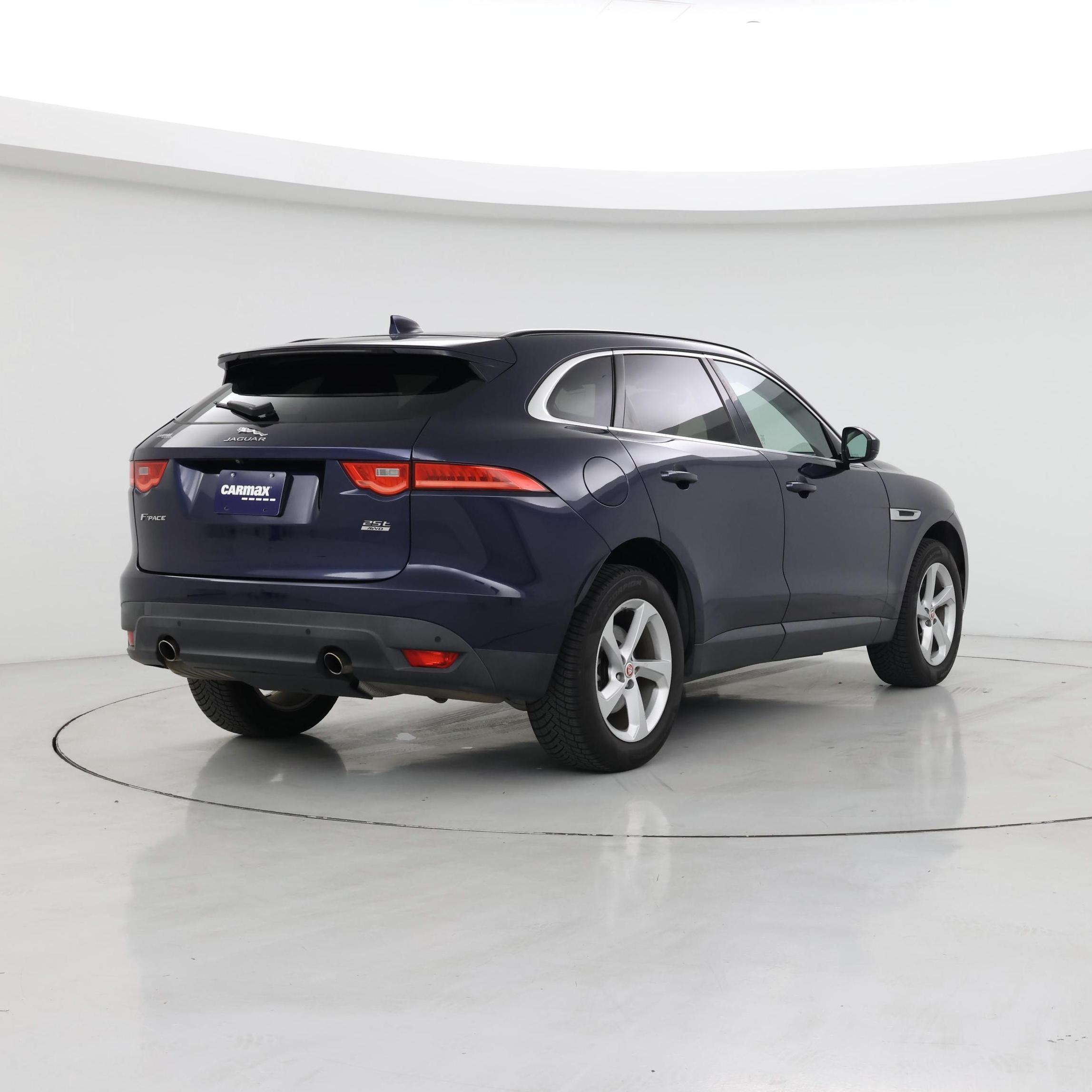 Thumbnail: 2019 Jaguar F-Pace - 8