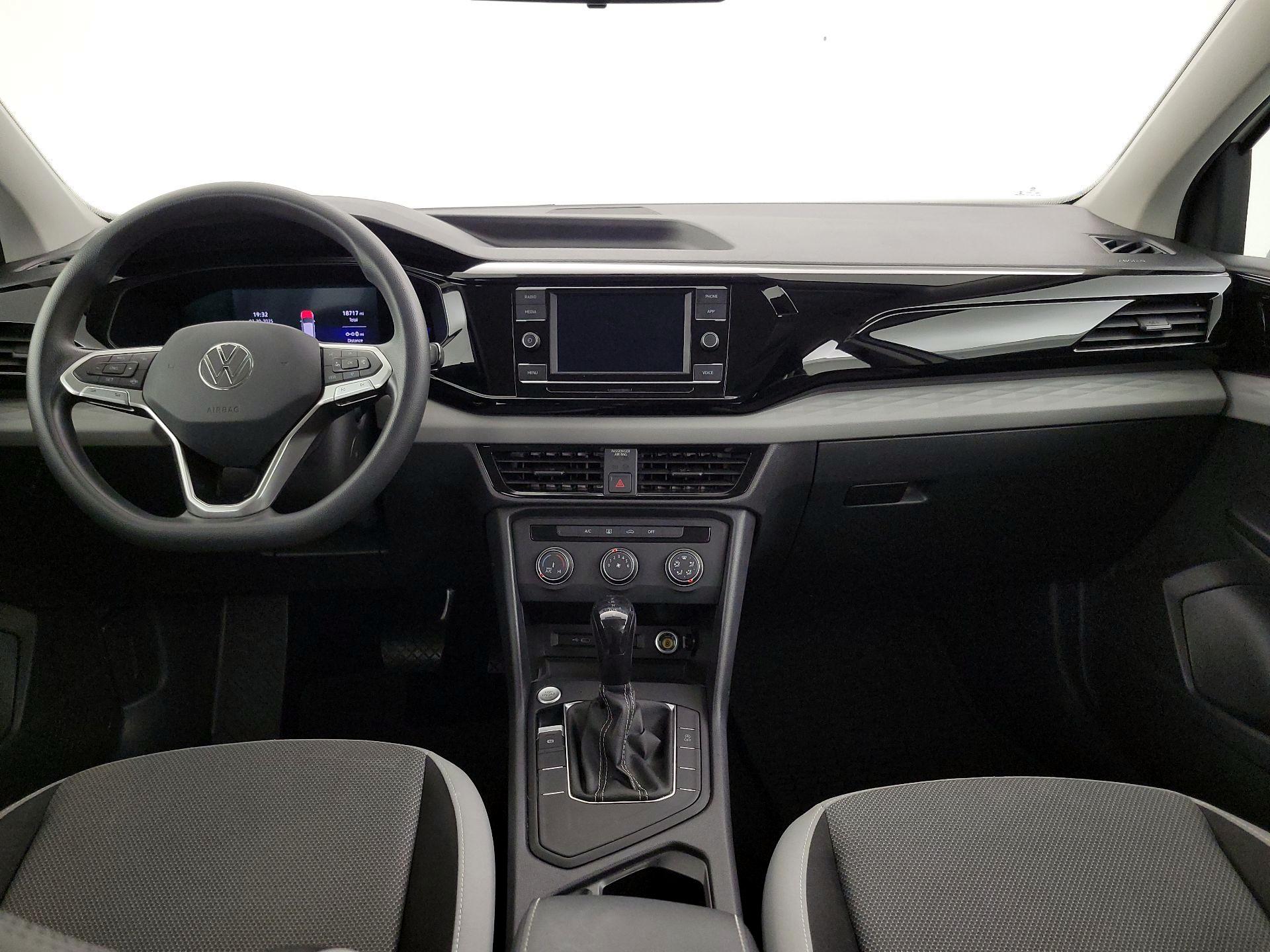 Thumbnail: 2022 Volkswagen Taos - 9