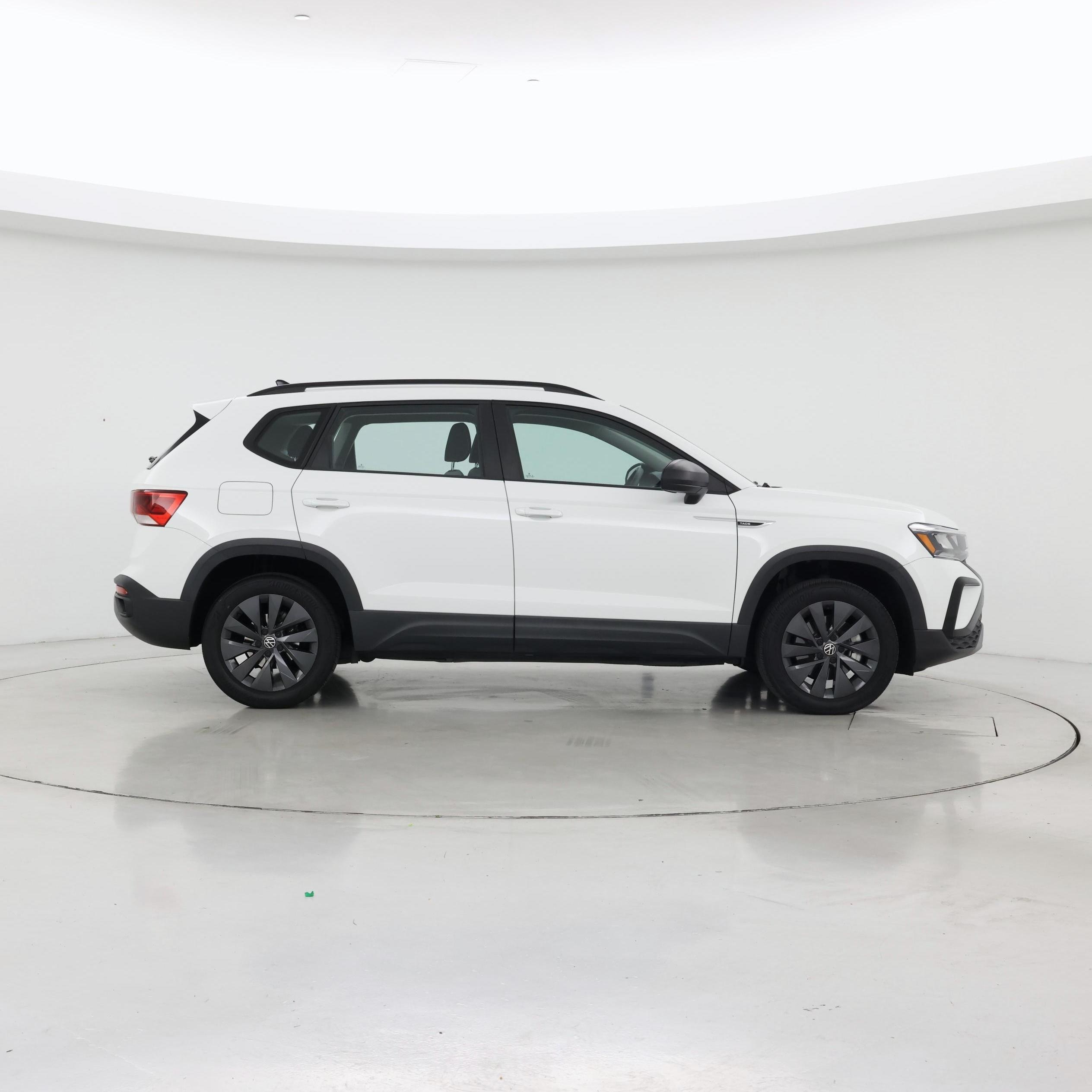 Thumbnail: 2022 Volkswagen Taos - 7