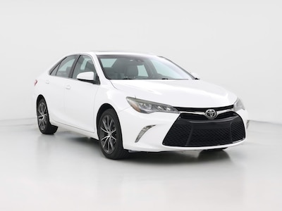 White 2015 Toyota Camry XSE