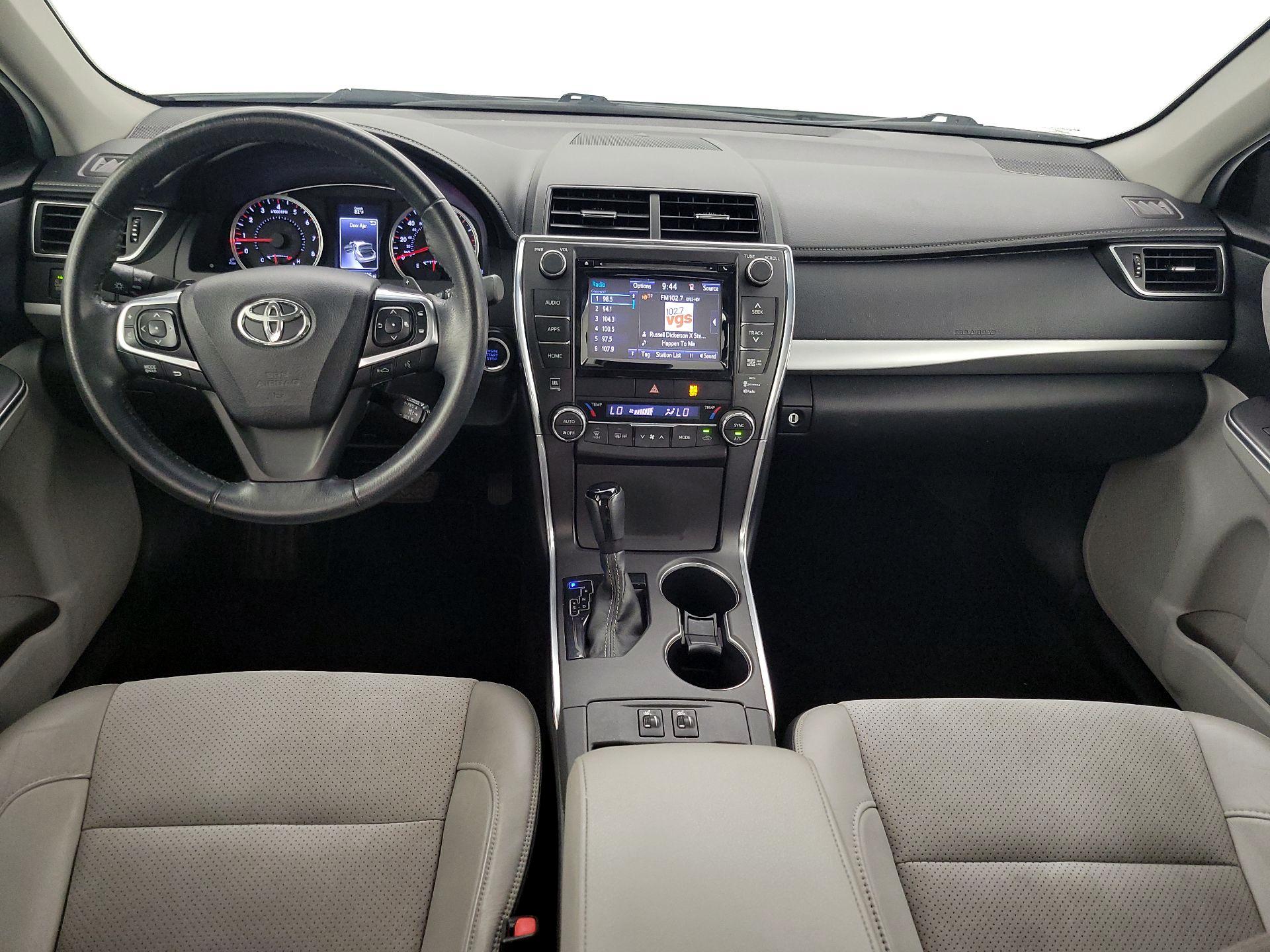 Thumbnail: 2015 Toyota Camry - 9