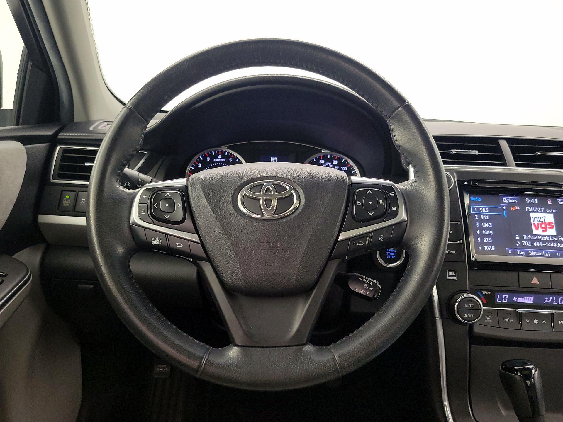 Thumbnail: 2015 Toyota Camry - 10