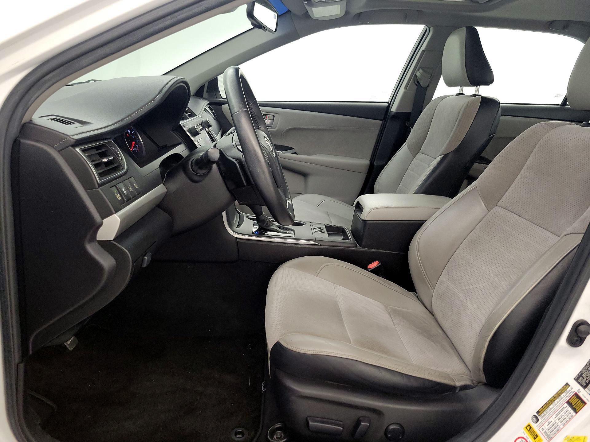 Thumbnail: 2015 Toyota Camry - 11