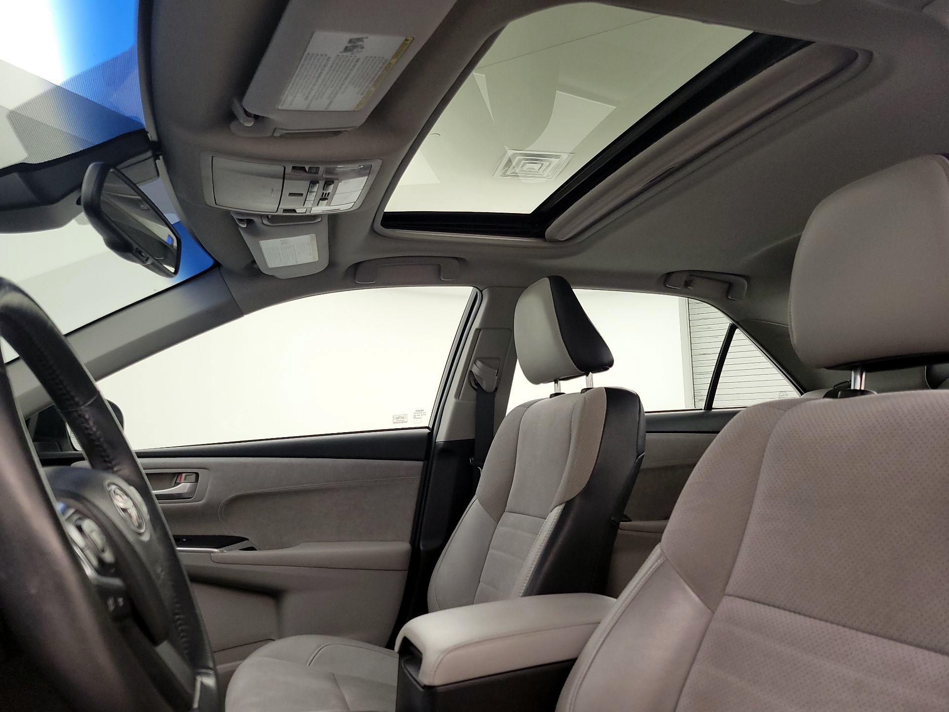 Thumbnail: 2015 Toyota Camry - 19