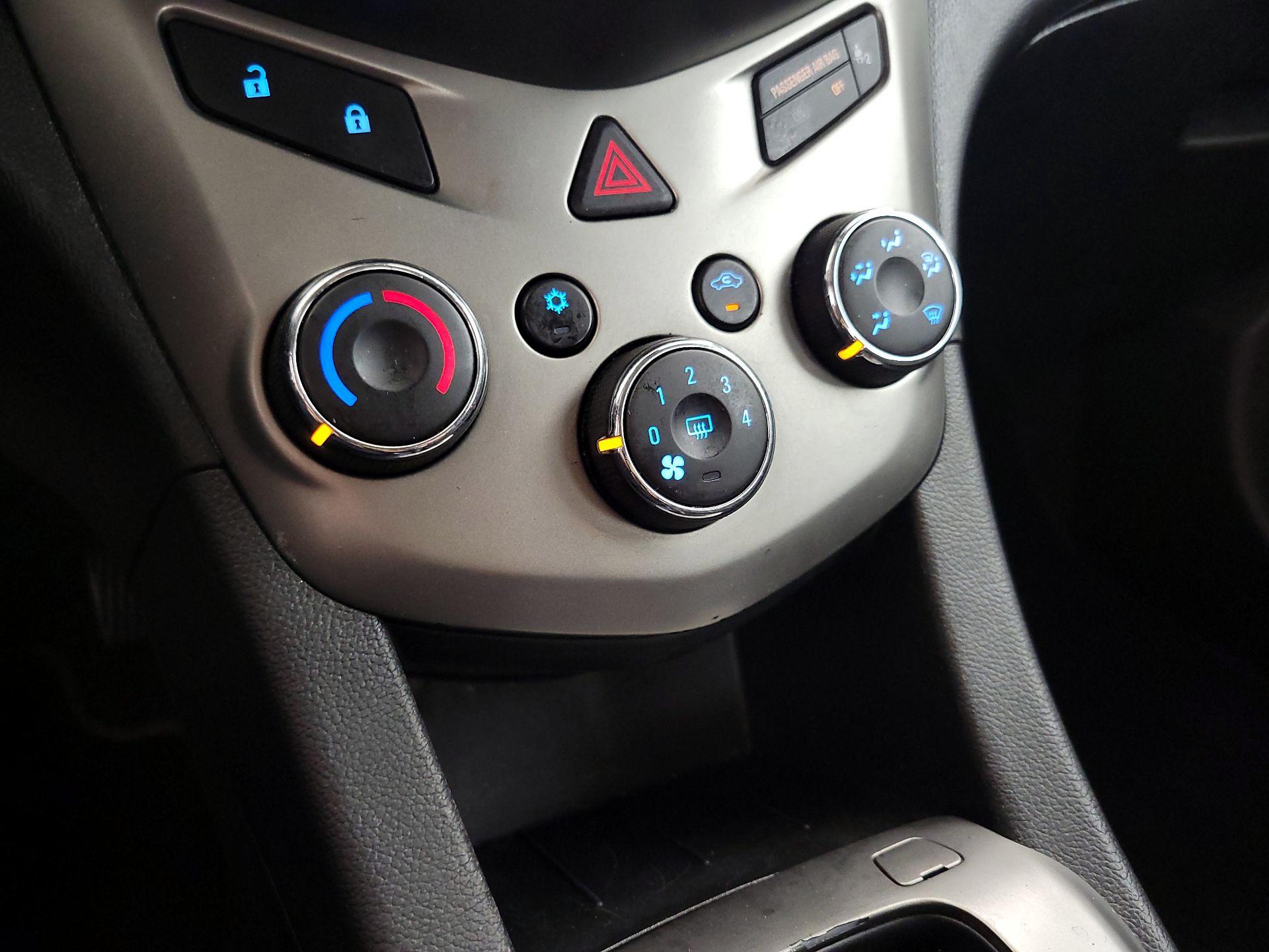 Thumbnail: 2014 Chevrolet Sonic - 16