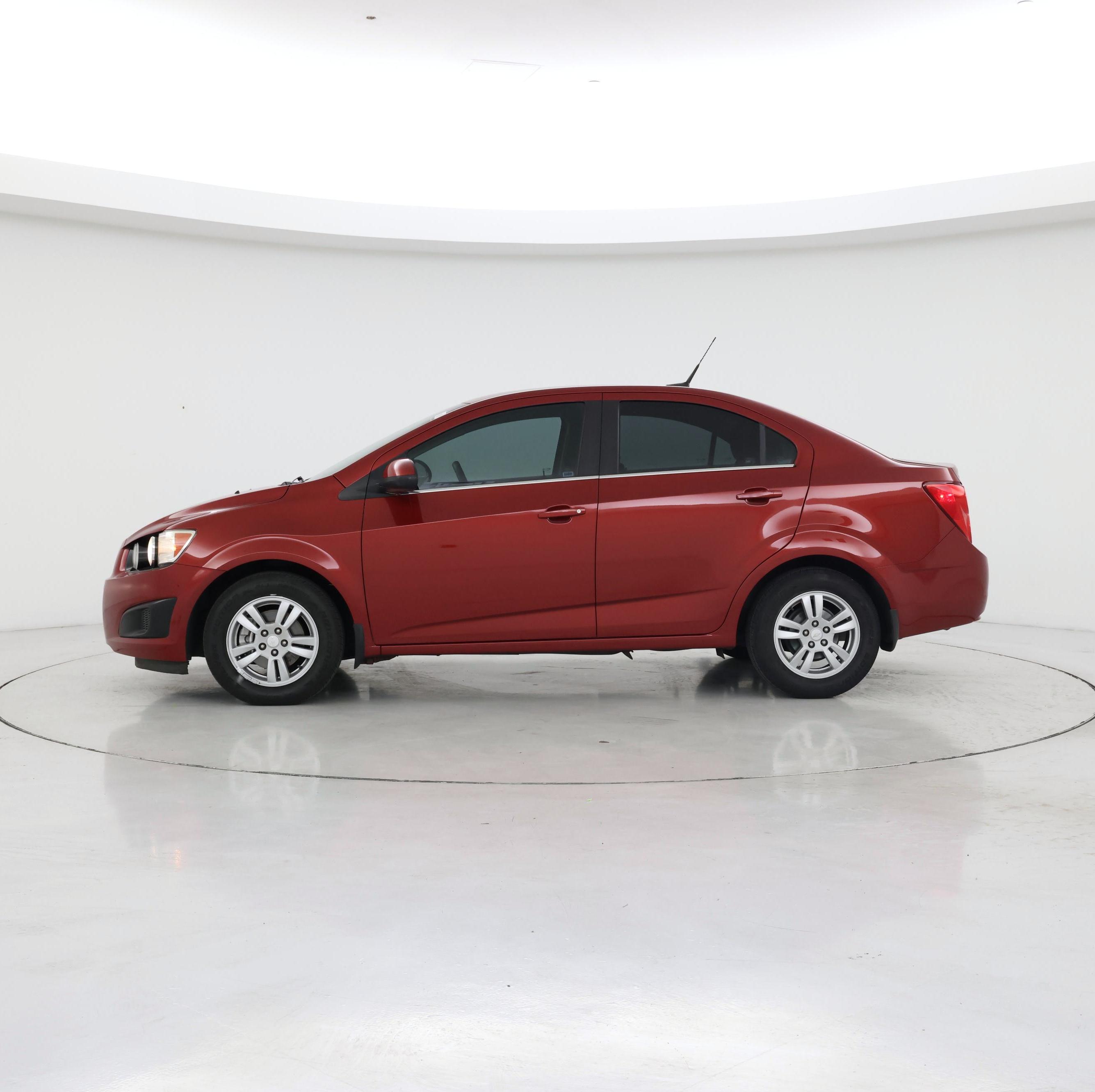 Thumbnail: 2014 Chevrolet Sonic - 3