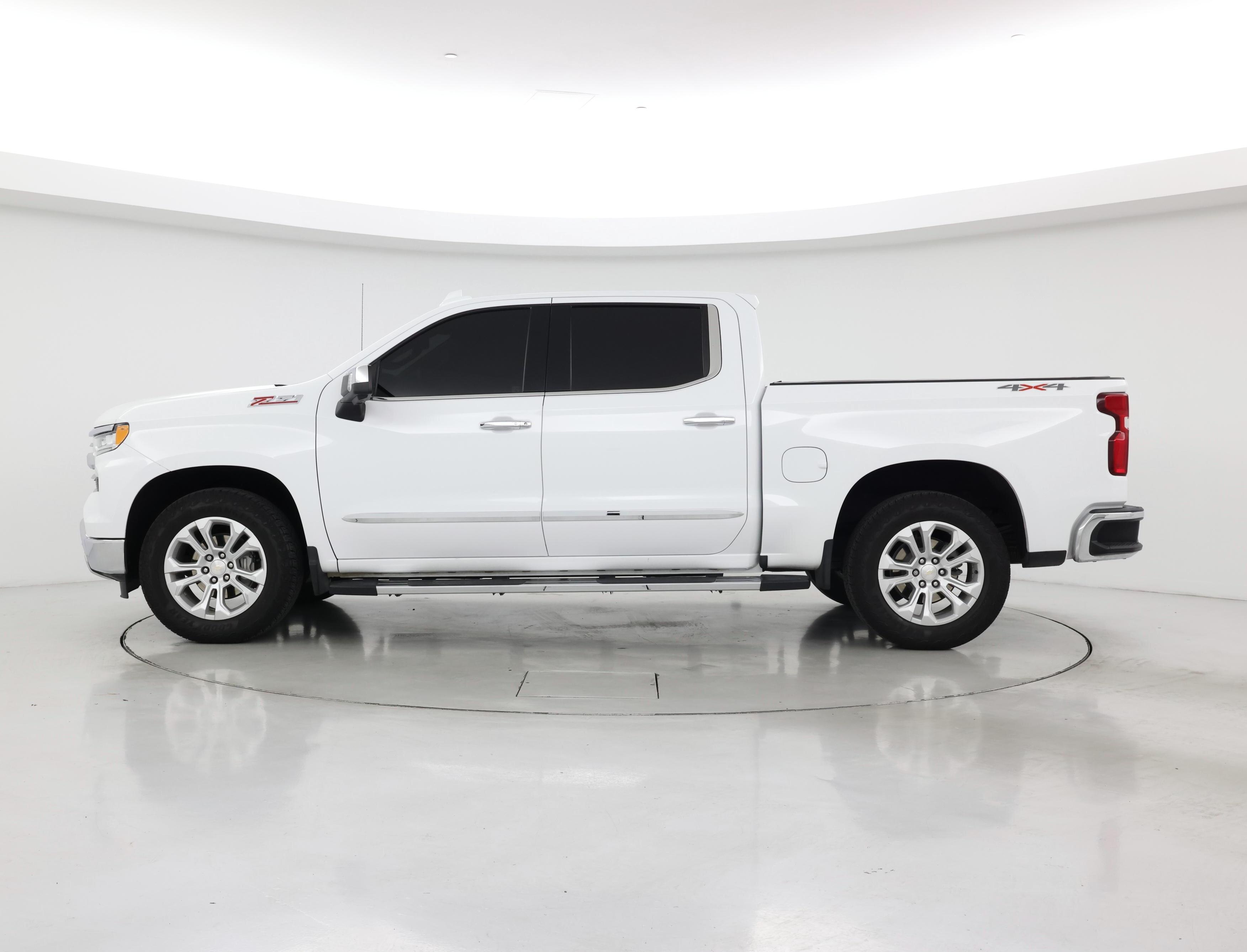 Thumbnail: 2022 Chevrolet Silverado 1500 - 3
