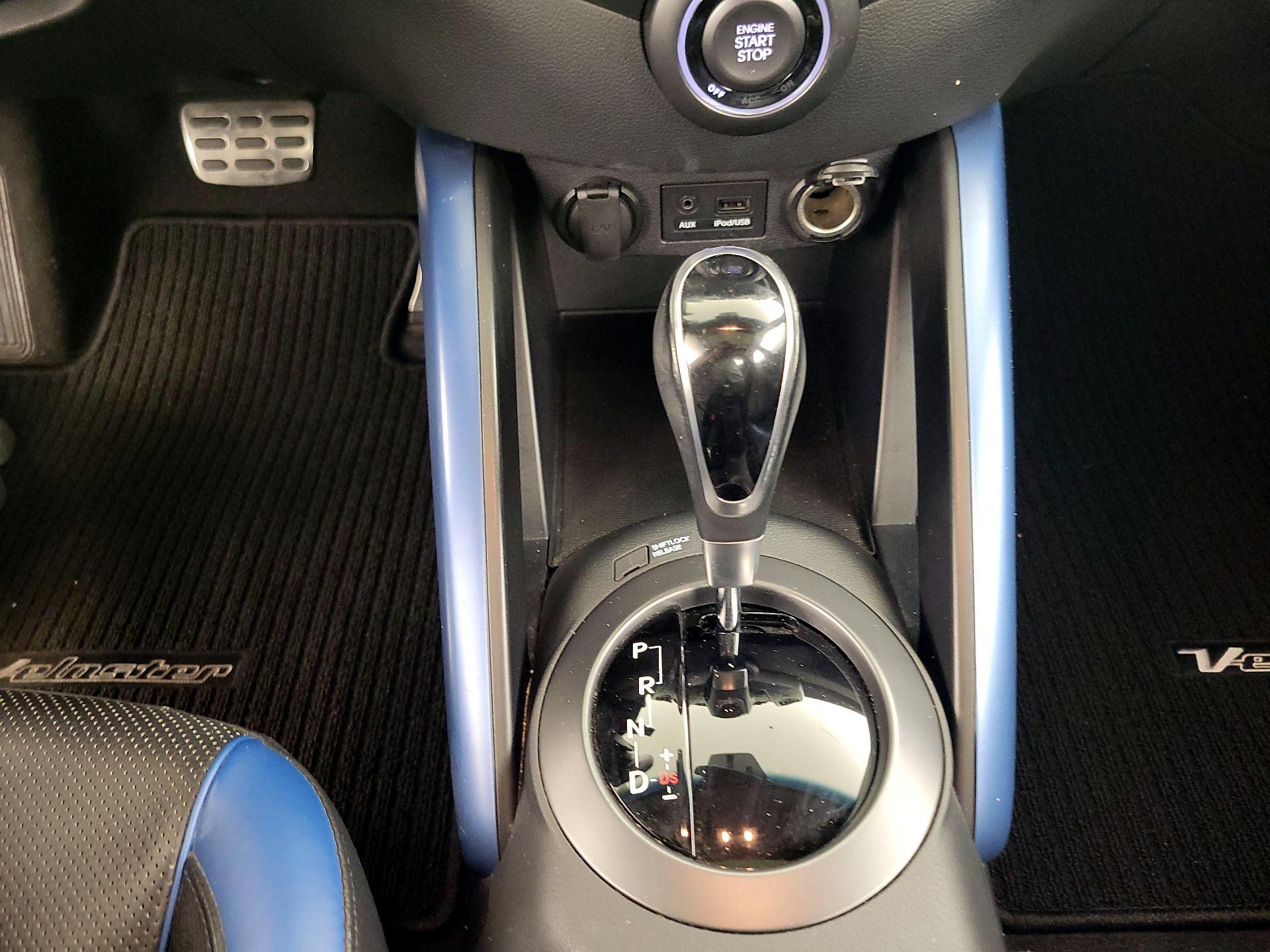 Thumbnail: 2014 Hyundai Veloster - 18