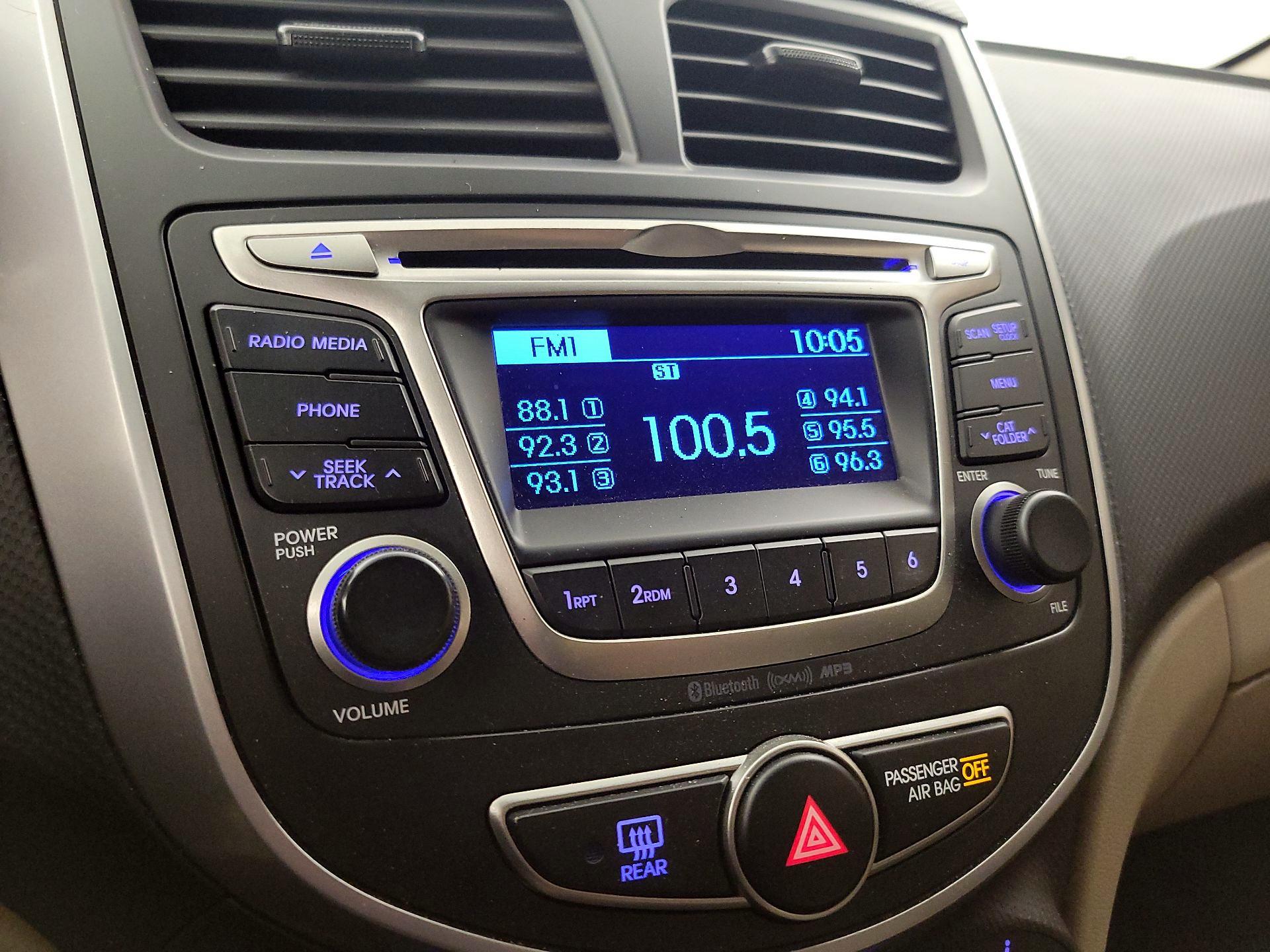 Thumbnail: 2015 Hyundai Accent - 14
