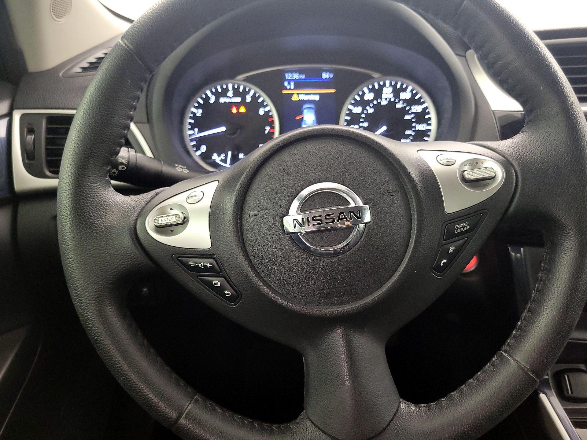 Thumbnail: 2019 Nissan Sentra - 10