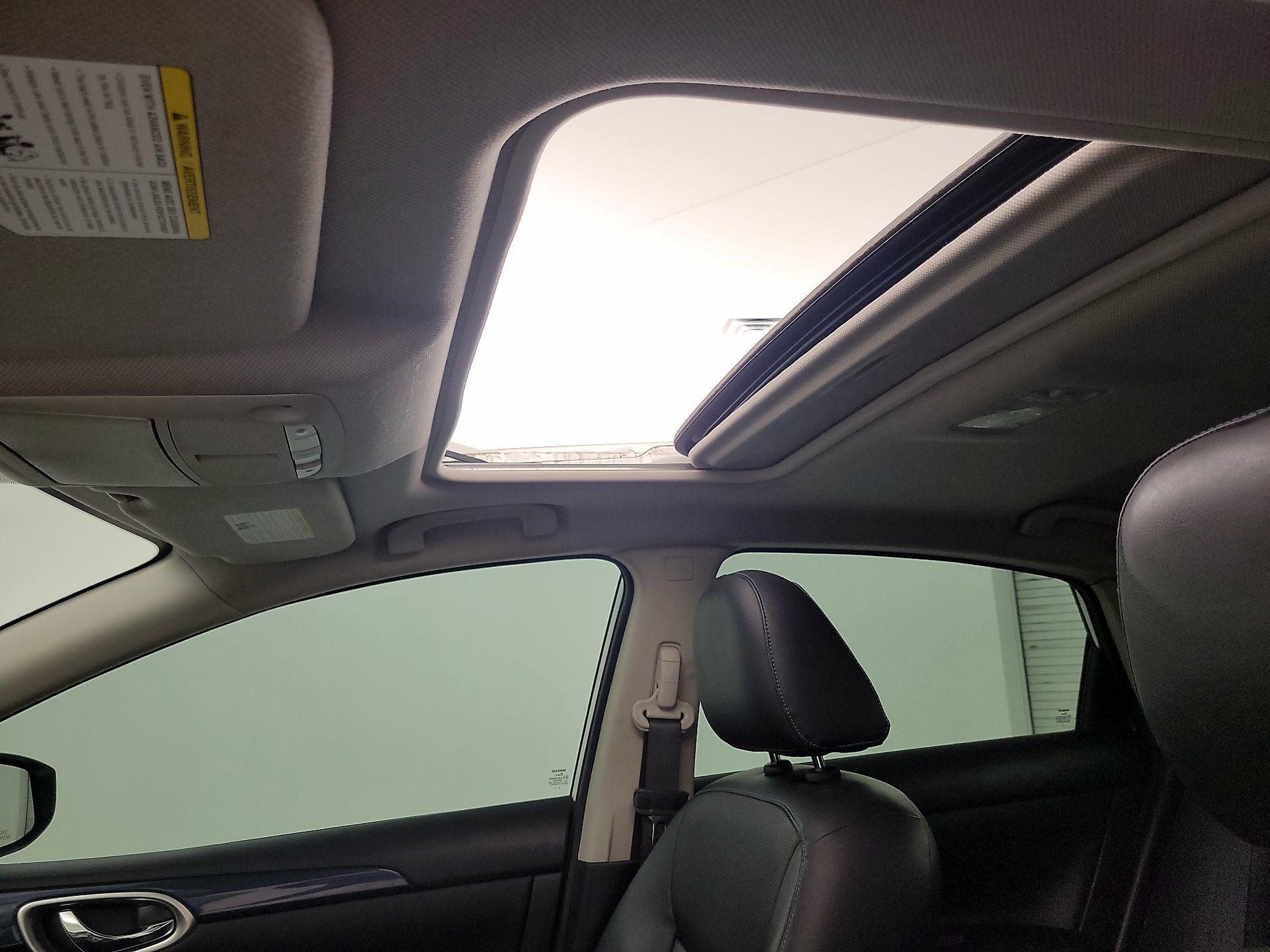 Thumbnail: 2019 Nissan Sentra - 19