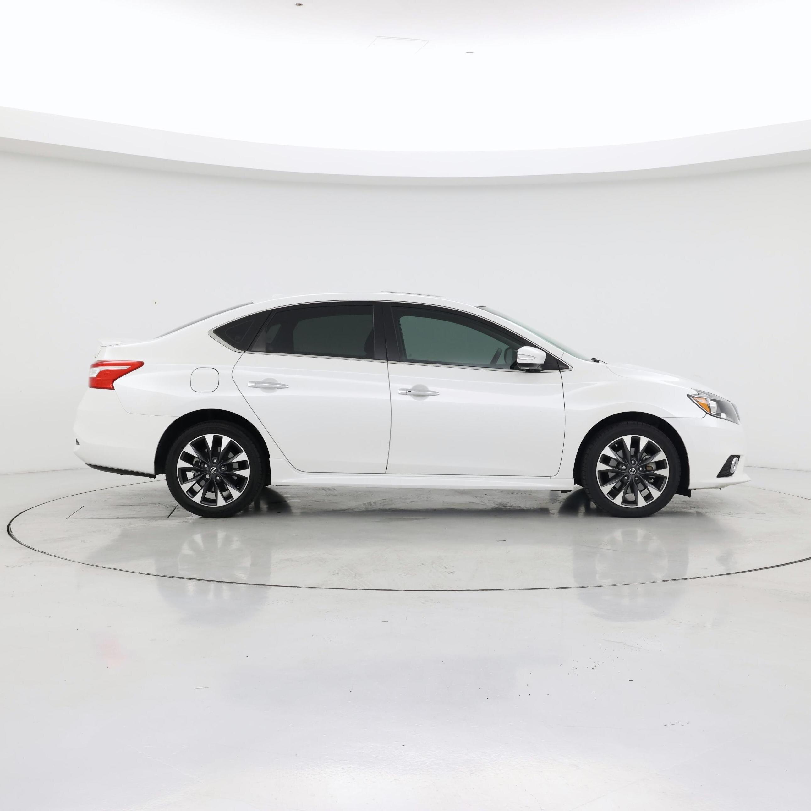 Thumbnail: 2019 Nissan Sentra - 7