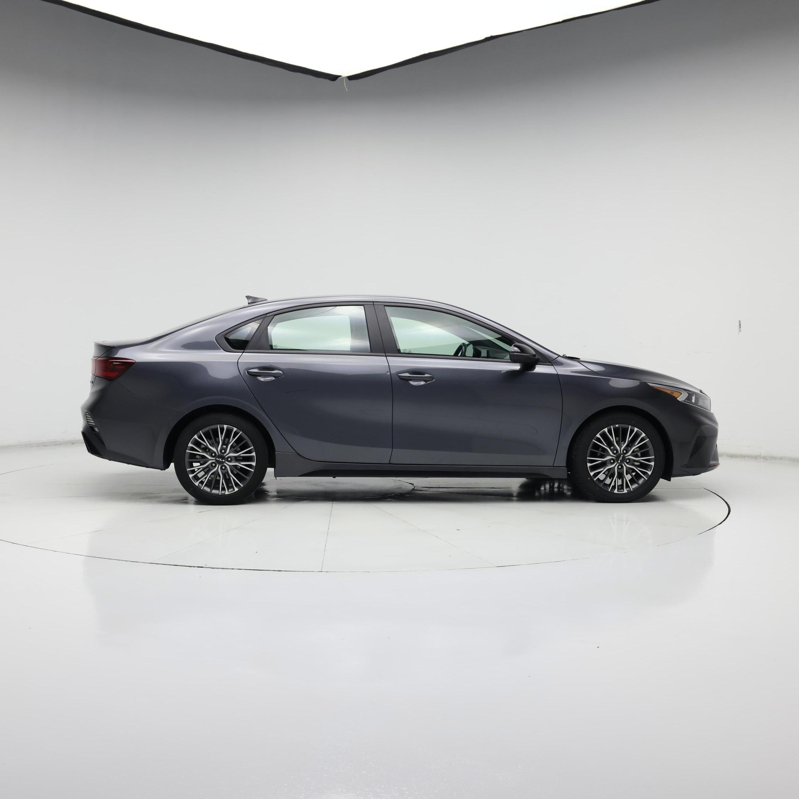 Thumbnail: 2023 Kia Forte - 7