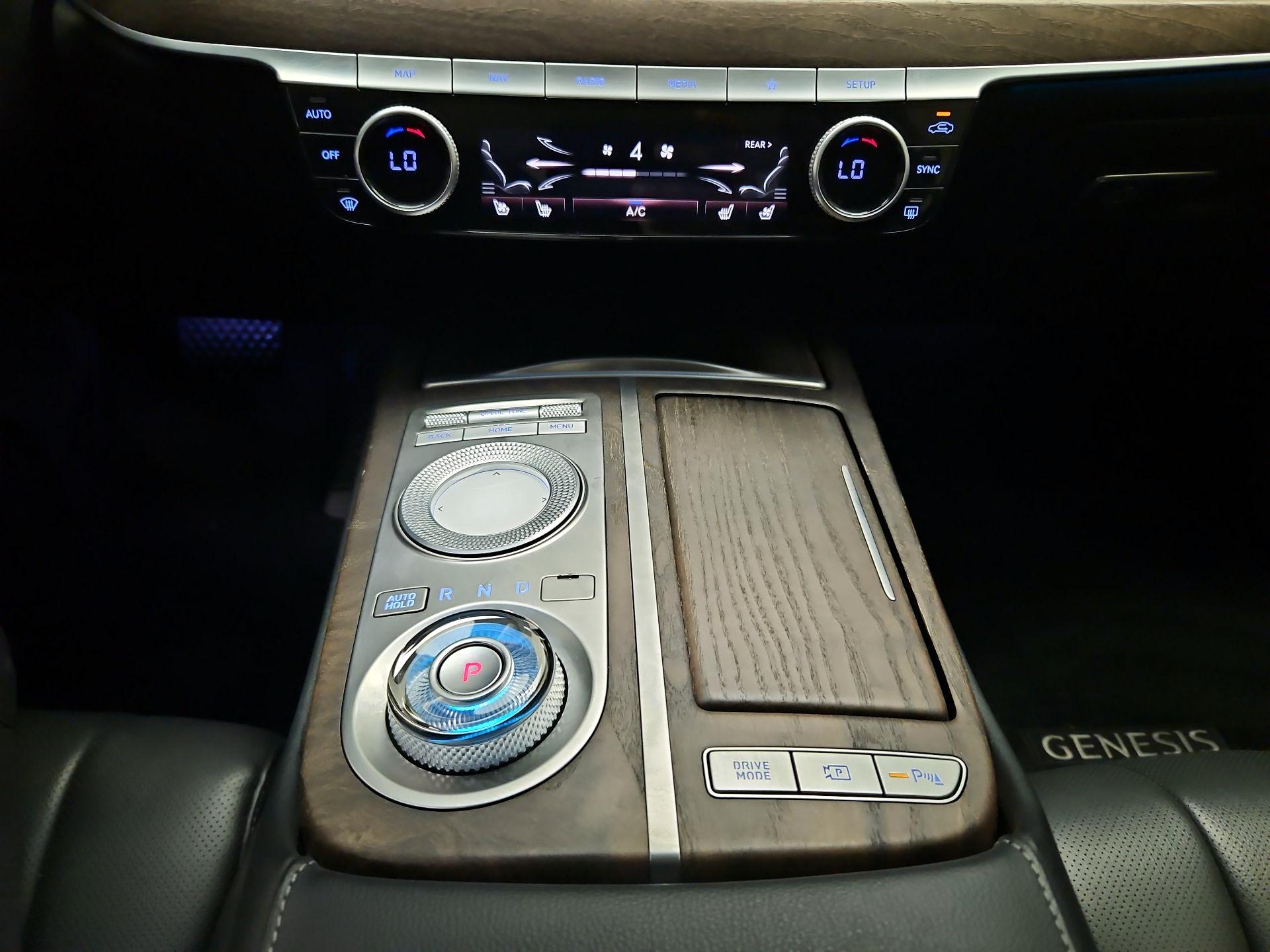 Thumbnail: 2021 Genesis G80 - 16