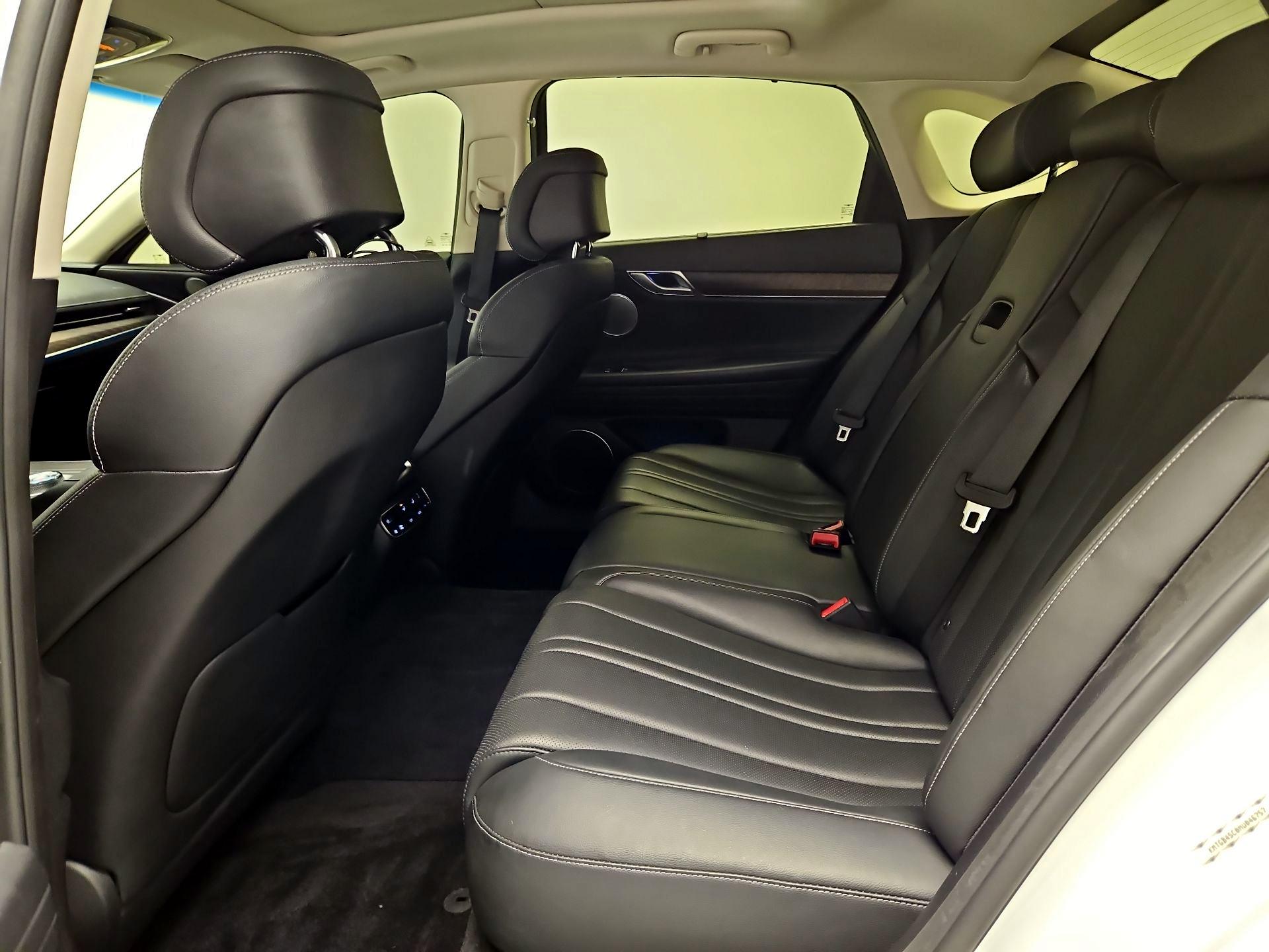 Thumbnail: 2021 Genesis G80 - 17