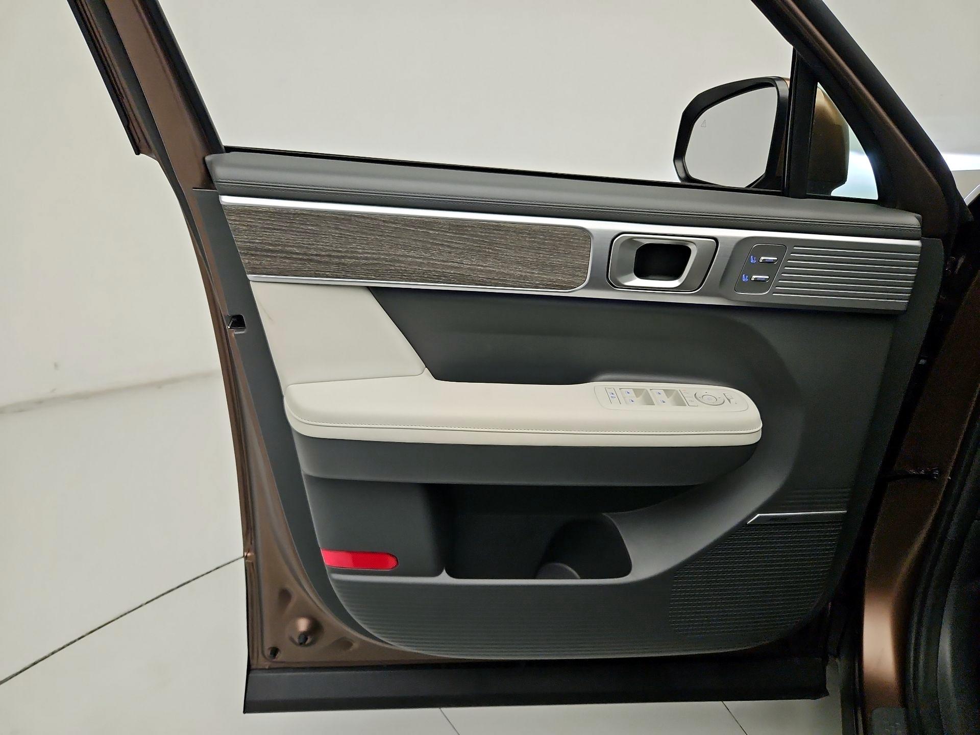 Thumbnail: 2024 Hyundai Santa Fe - 12