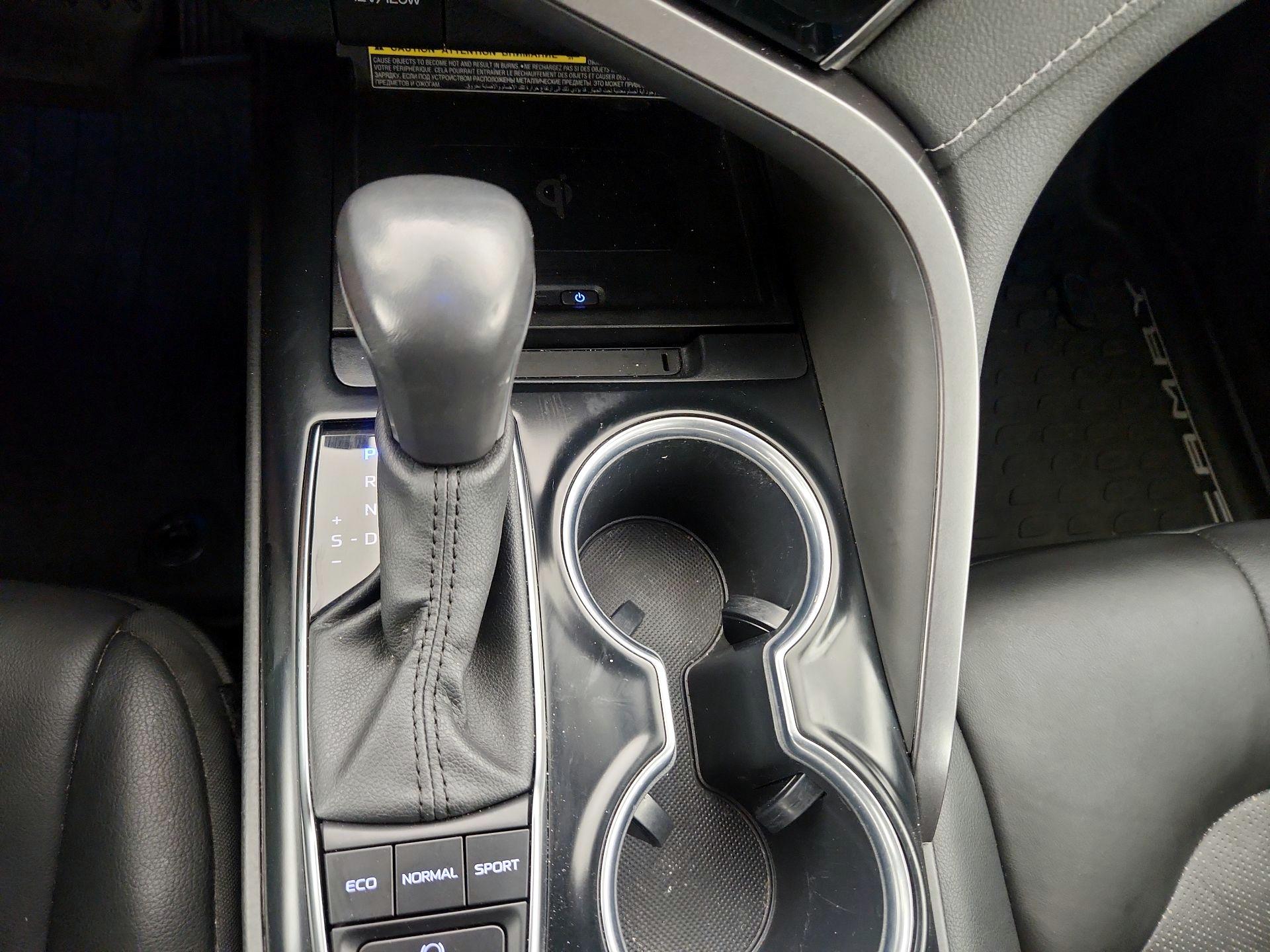 Thumbnail: 2020 Toyota Camry - 17