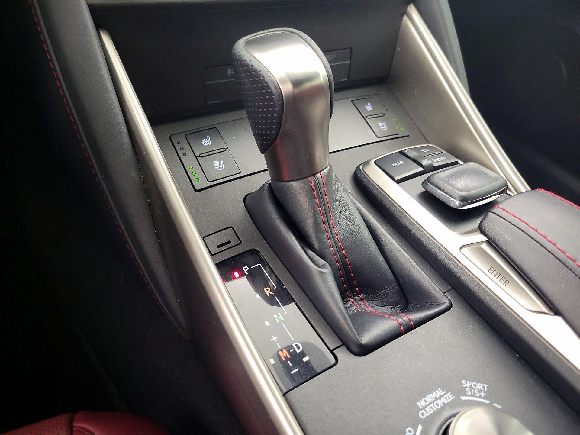 Thumbnail: 2019 Lexus IS - 18