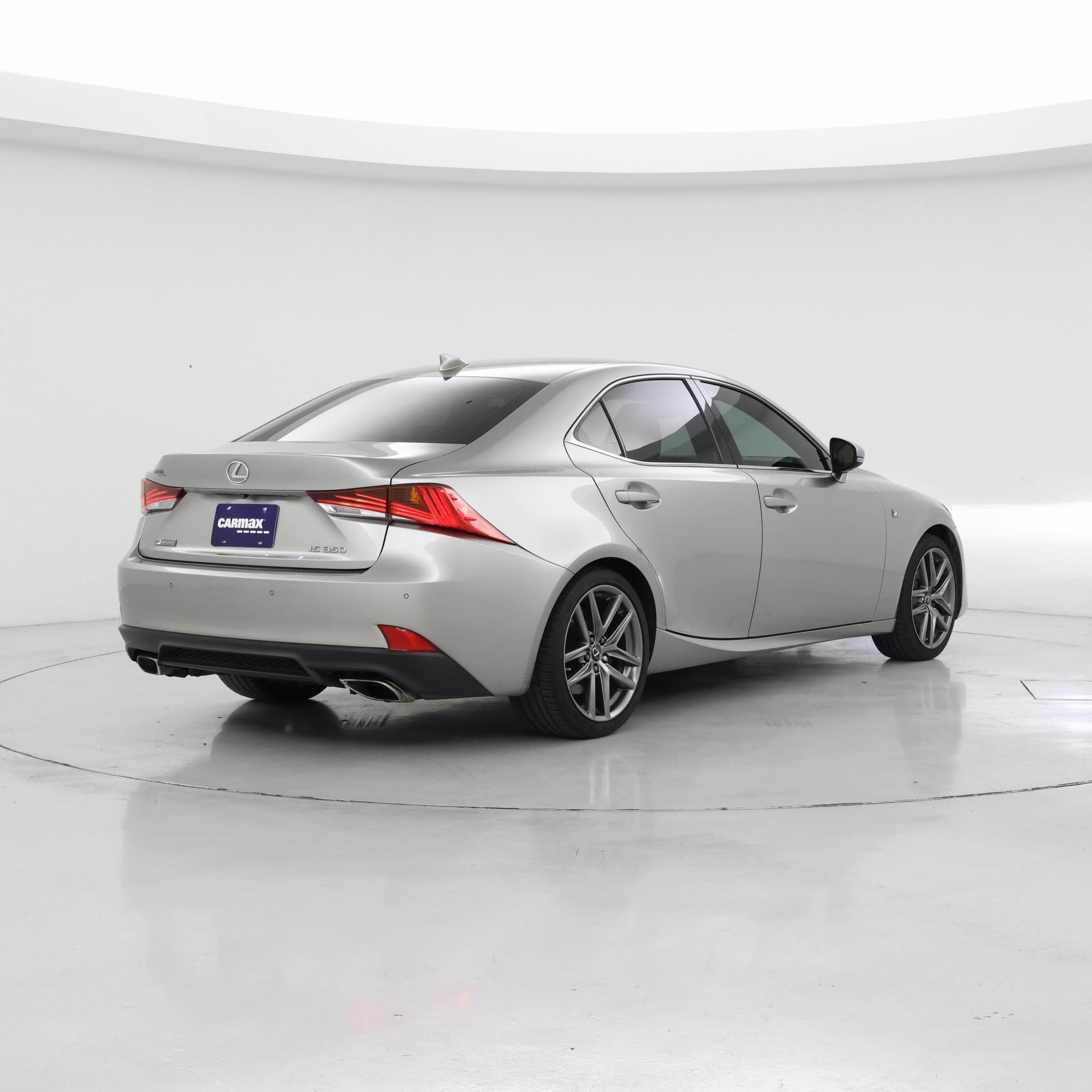 Thumbnail: 2019 Lexus IS - 8