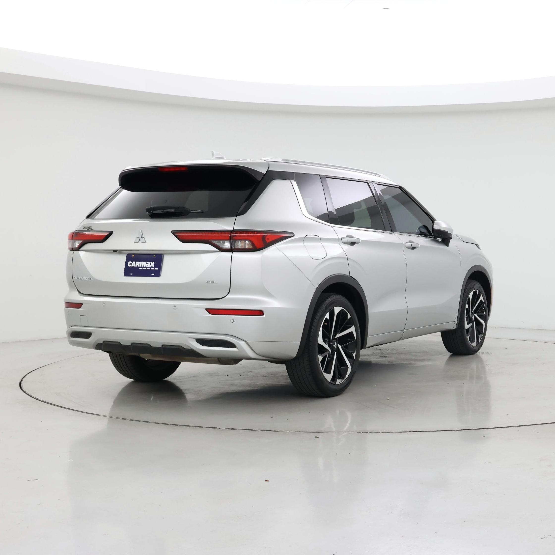Thumbnail: 2022 Mitsubishi Outlander - 8