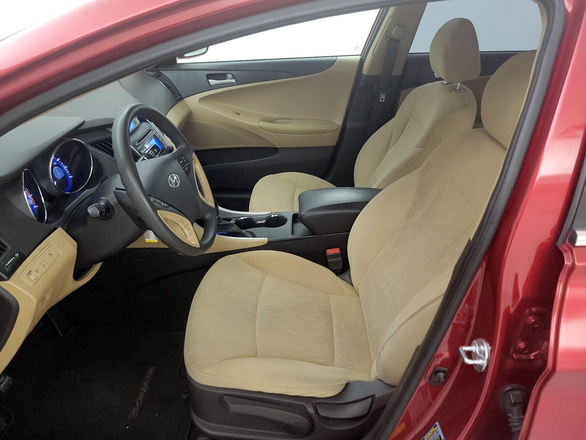 Thumbnail: 2013 Hyundai Sonata - 11